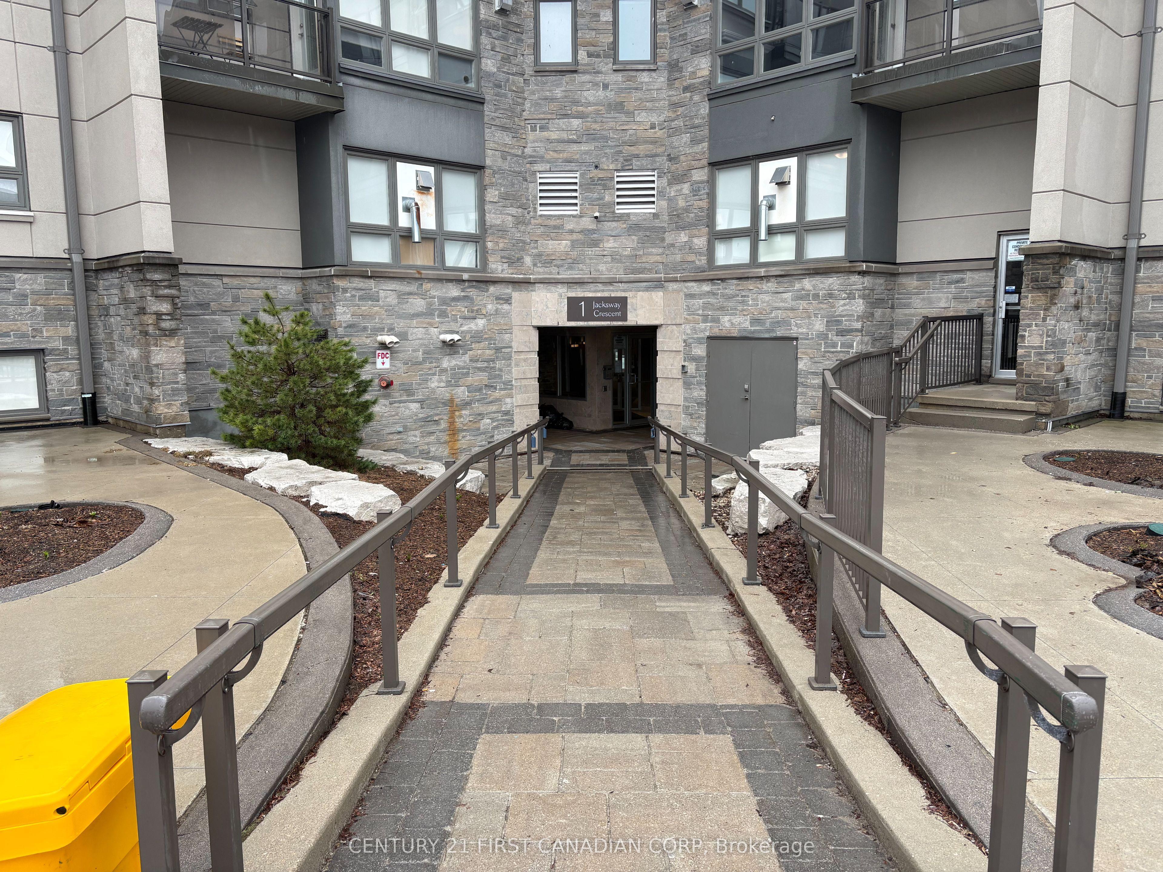 1 Jacksway Crescent, Unit 114 — photo 1
