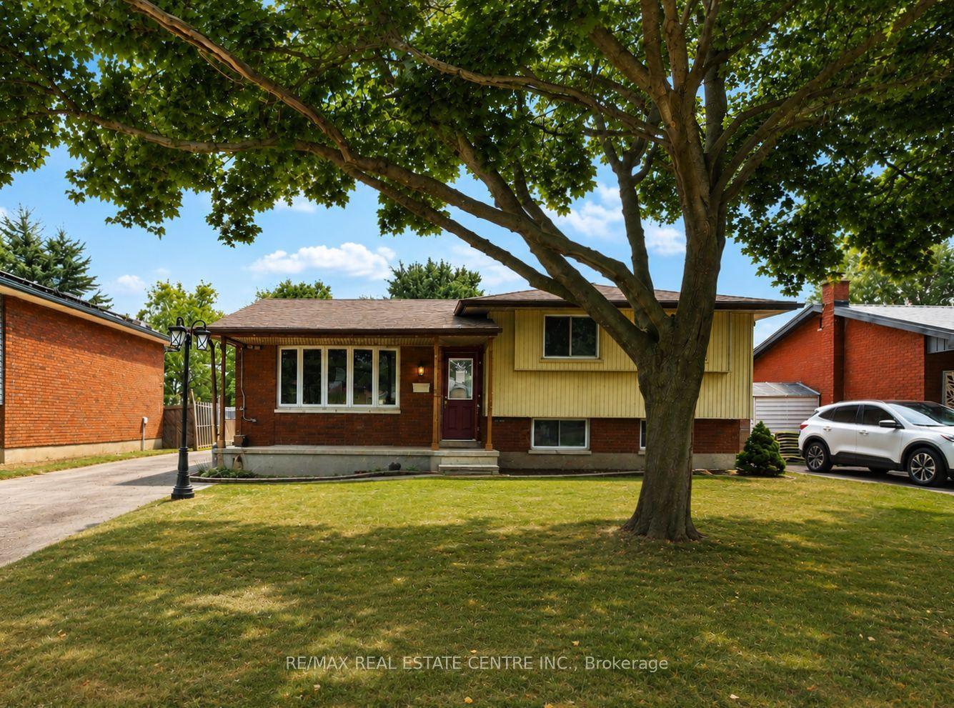 37 Ebury Crescent — photo 1