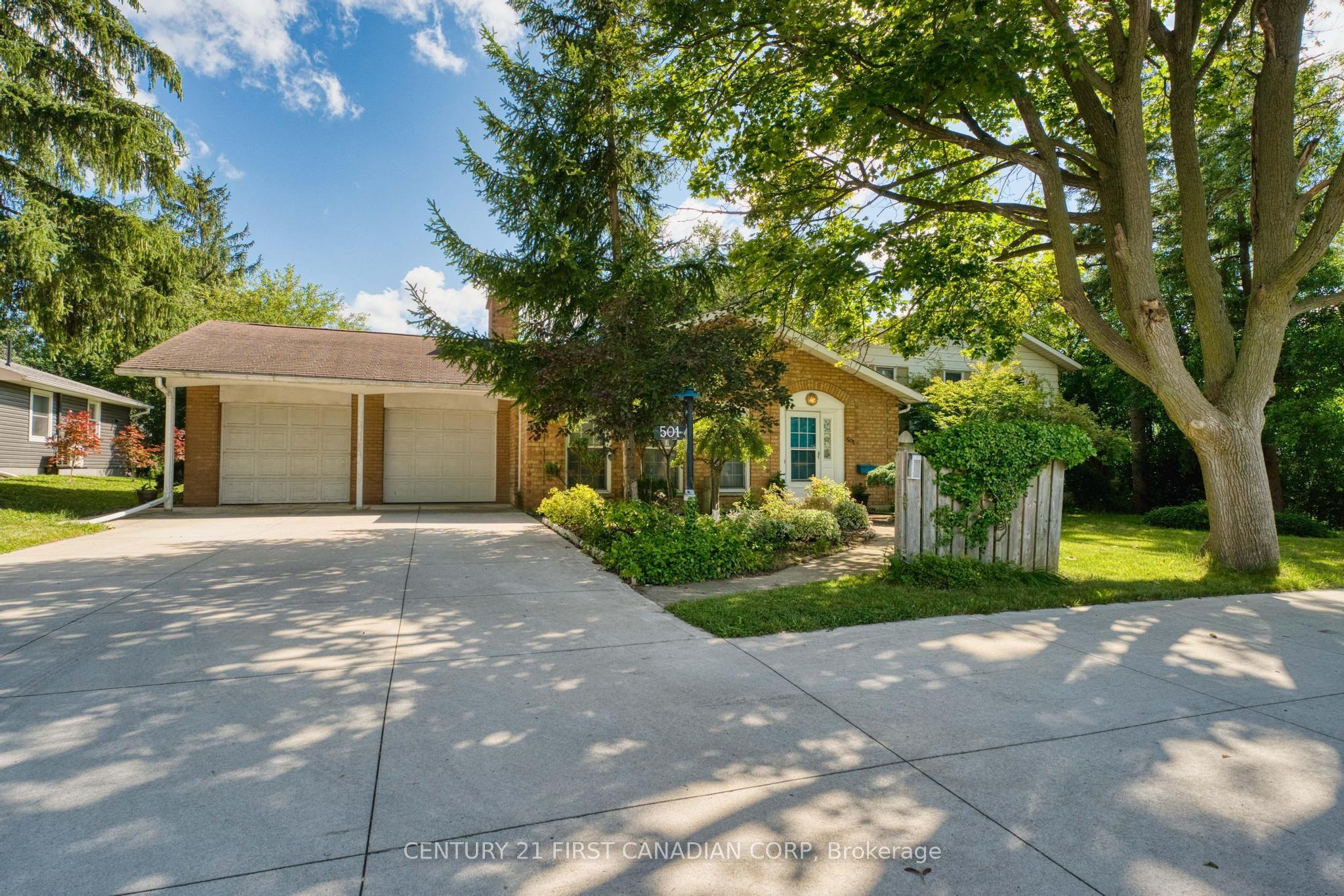 501 COMMISSIONERS Road E — photo 1