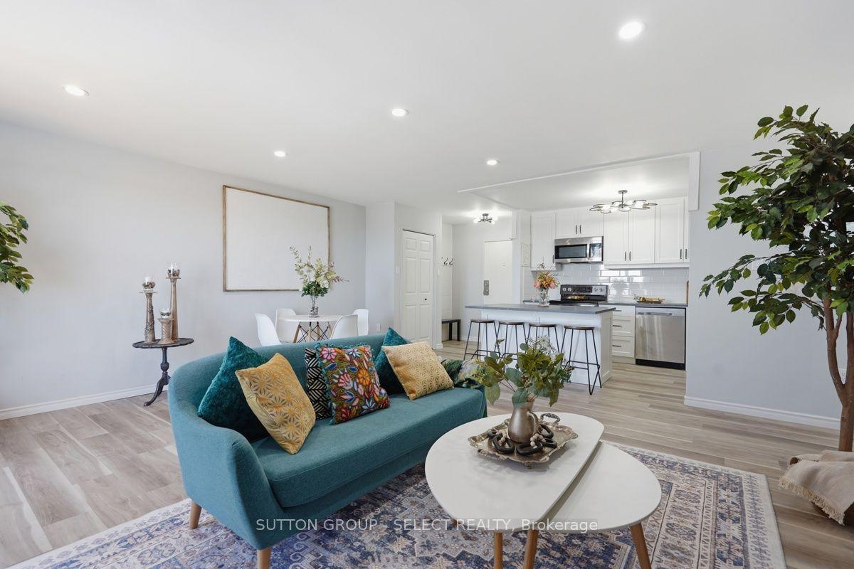 583 MORNINGTON AVE Avenue, Unit 808 — photo 1