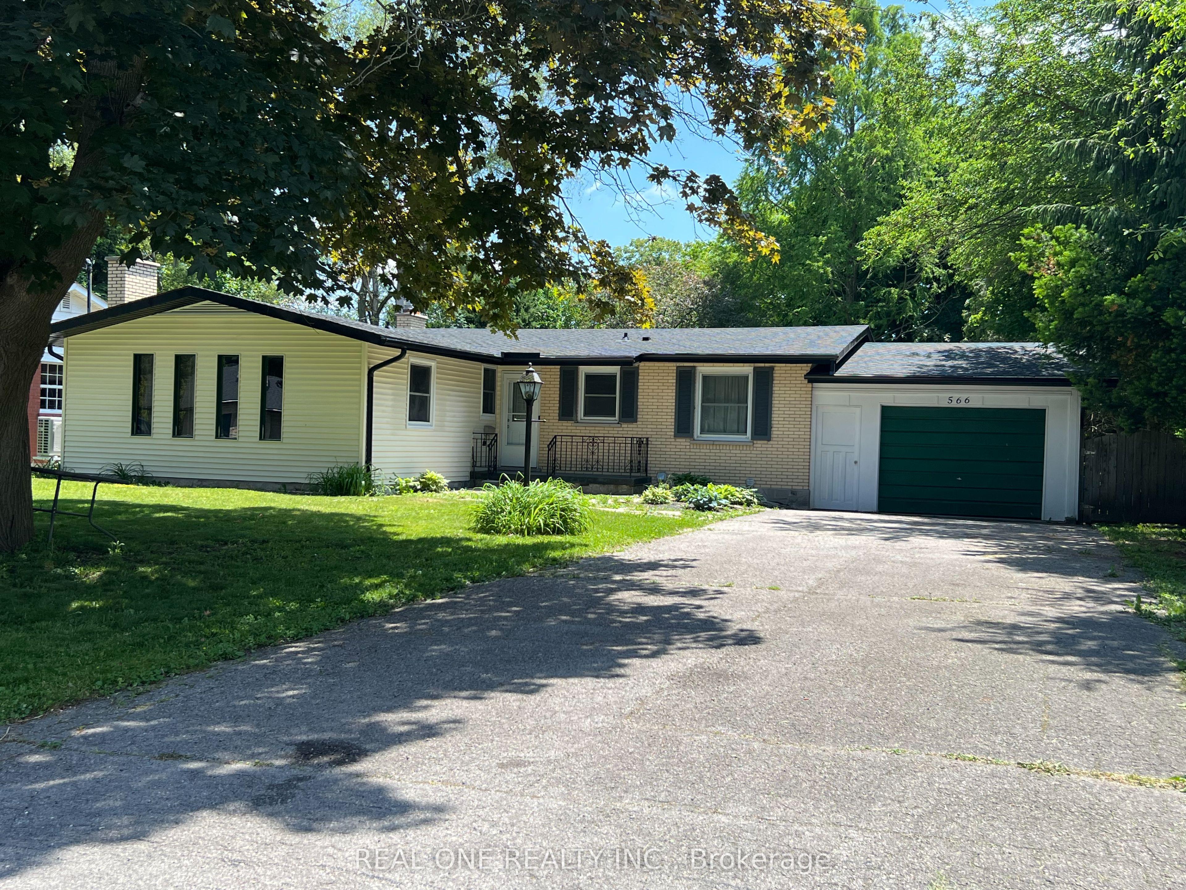 566 Middlewoods Drive — photo 1