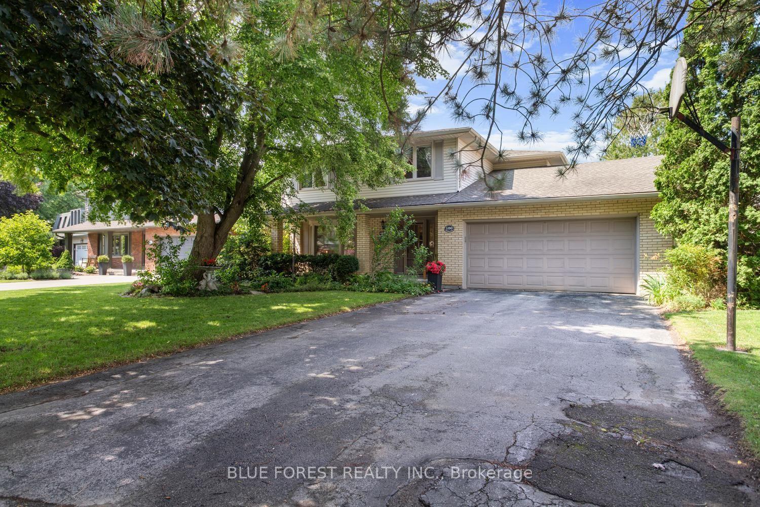 180 Camden Crescent — photo 1