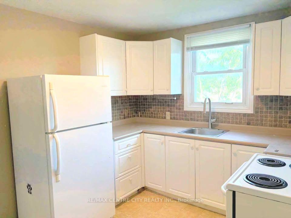 31 Langarth Street W, Unit Upper — photo 1