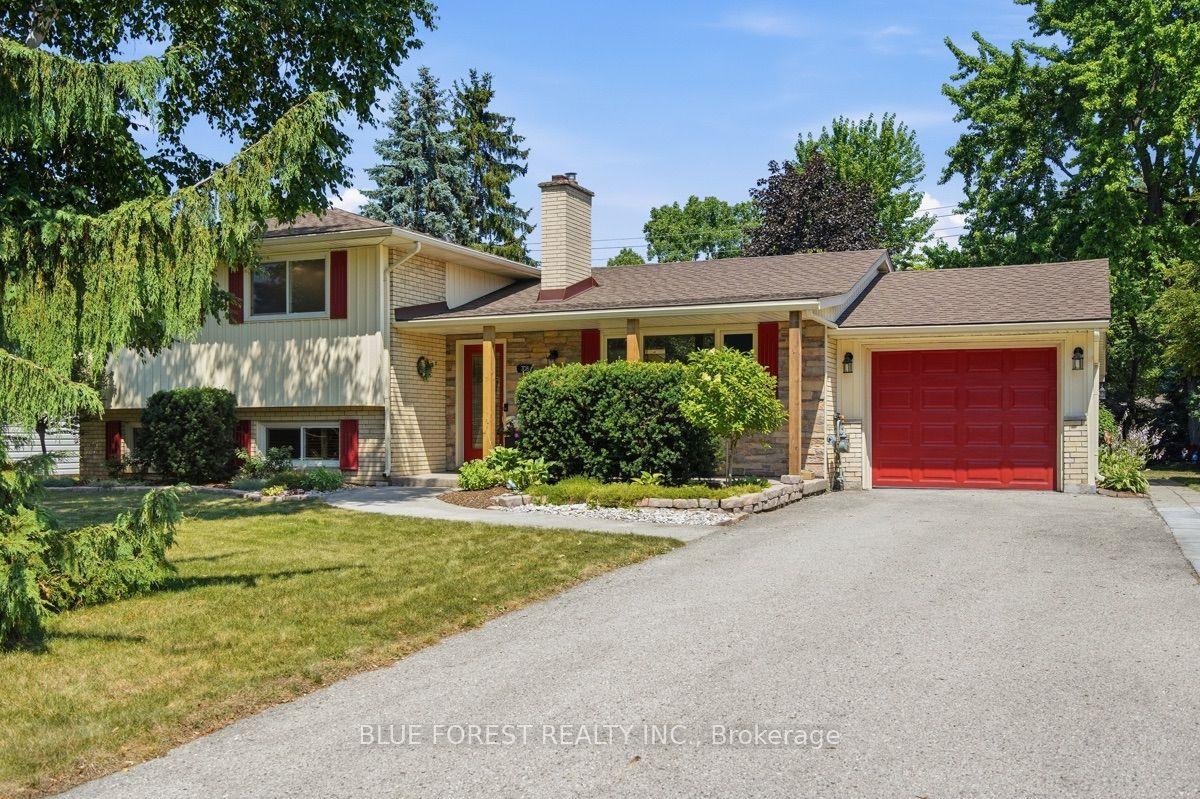 708 Headley Drive — photo 1