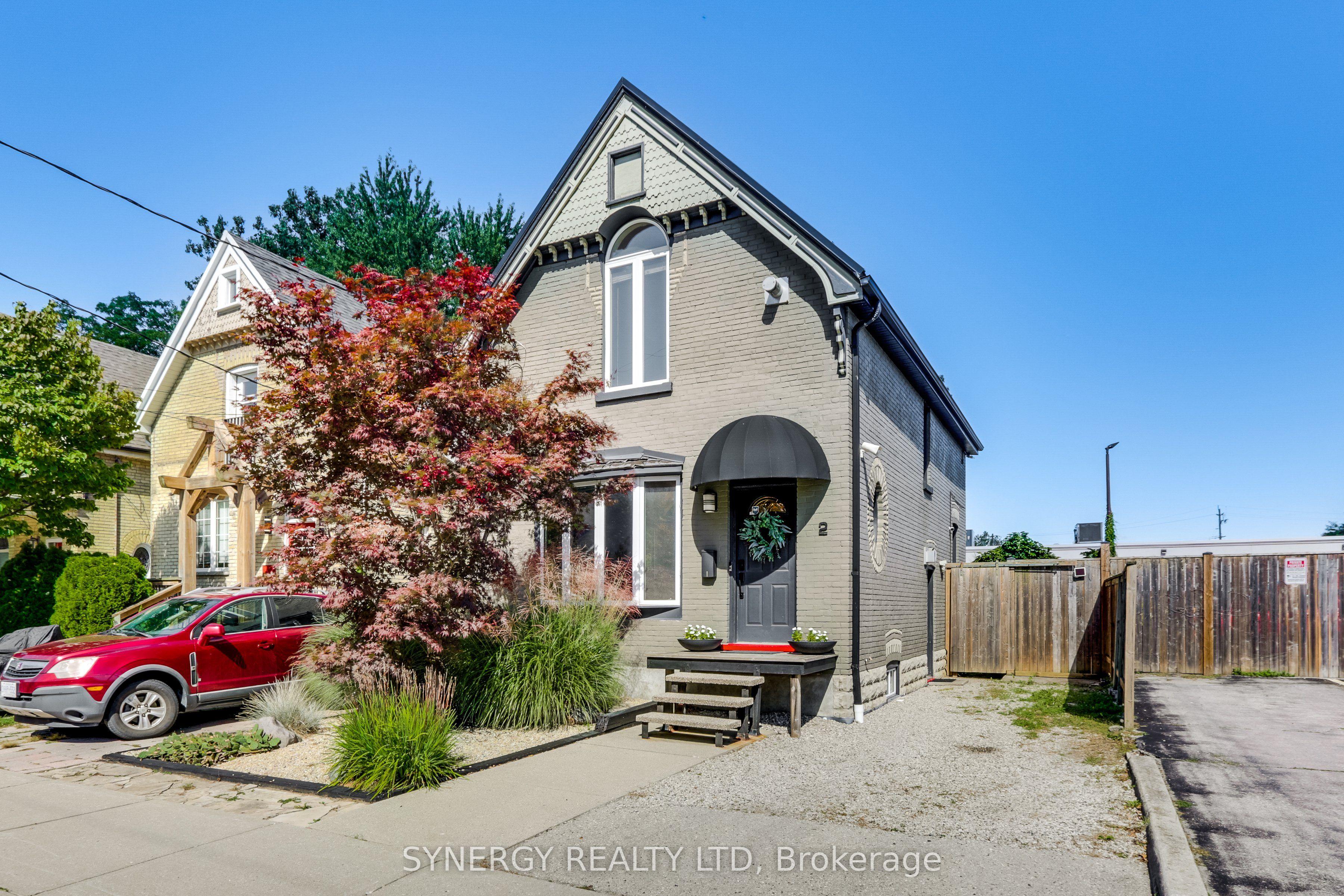 2 Erie Avenue — photo 1