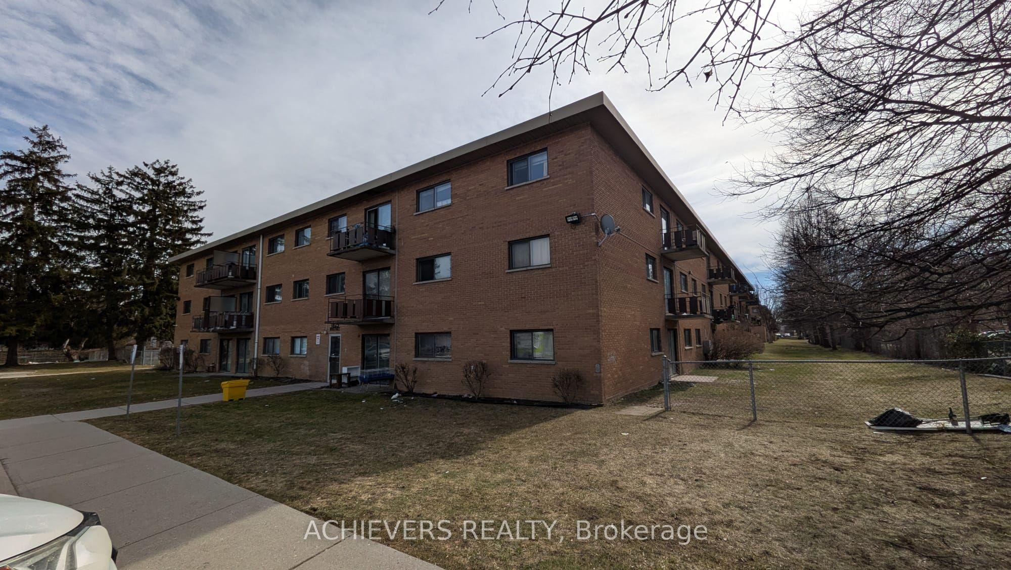 1825 Whitney Street, Unit 105 — photo 1