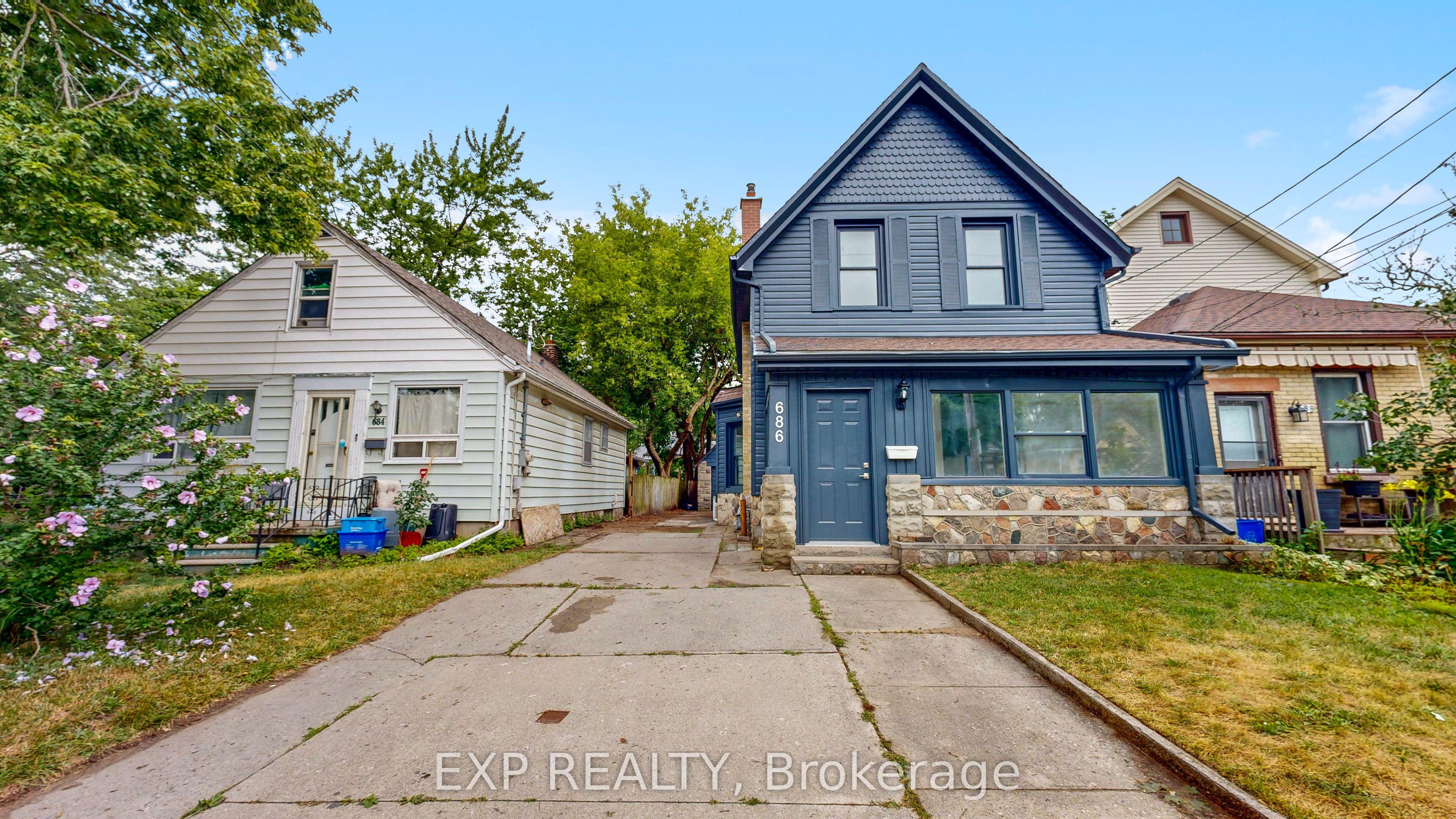 686 Elias Street — photo 1