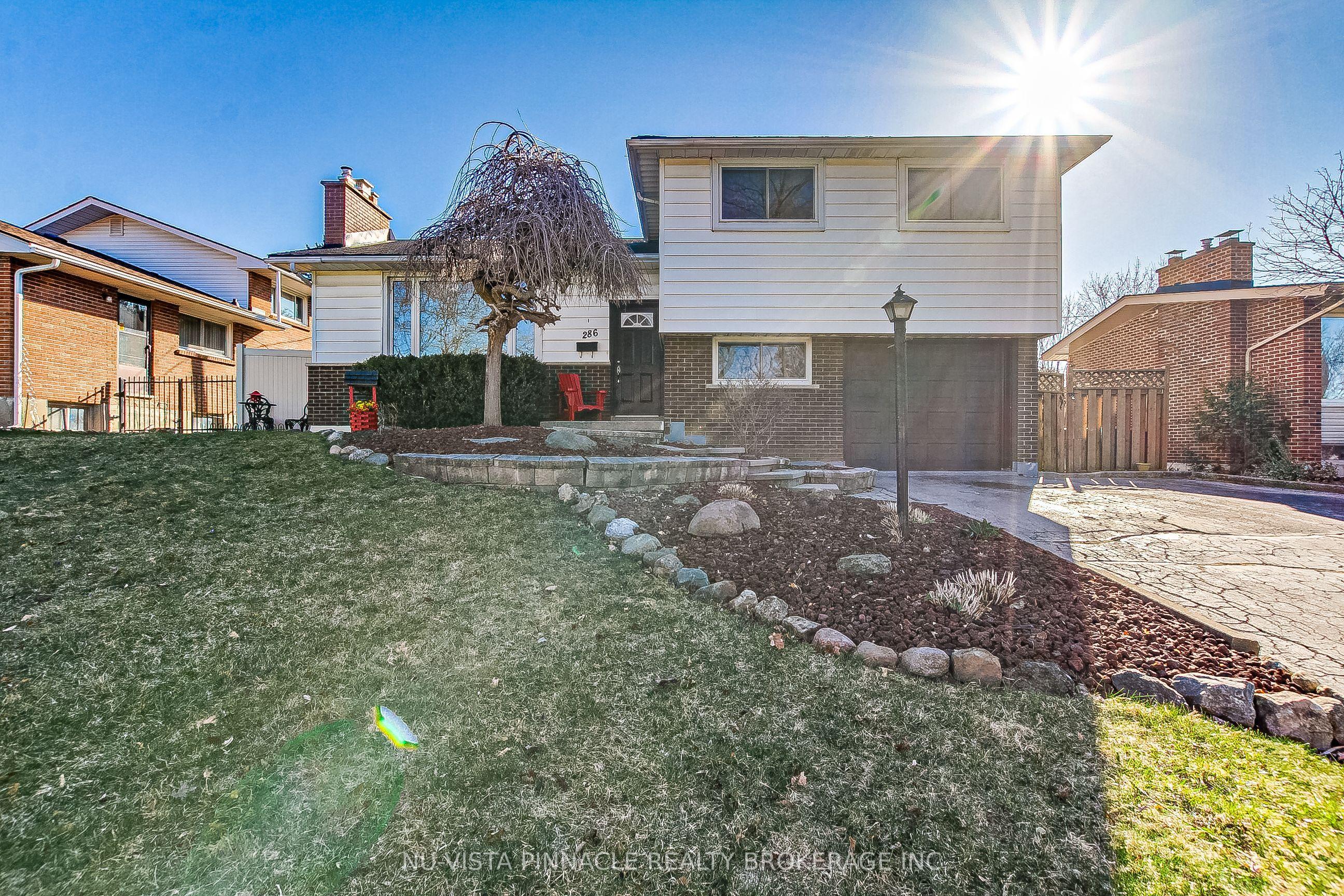 286 Panorama Crescent — photo 1