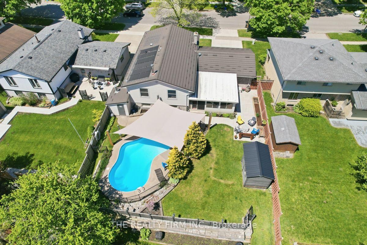 742 Cranbrook Road — photo 1