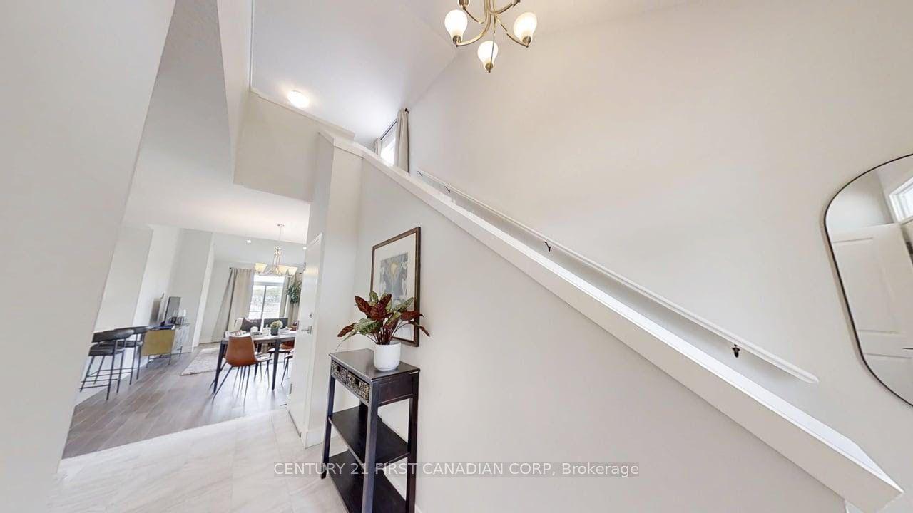 1233 Tulloch Avenue — photo 1