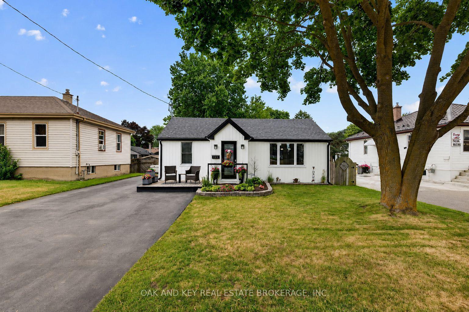 323 Clarke Road — photo 1