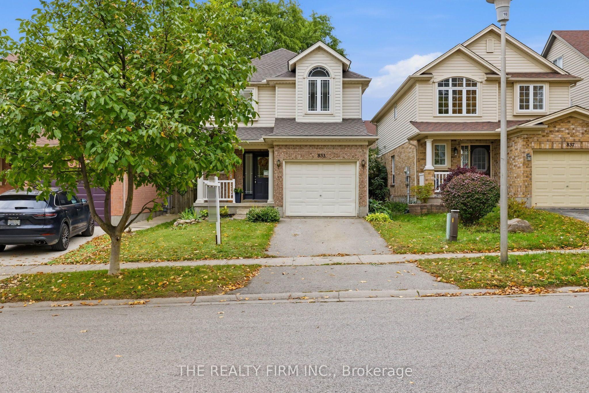 833 Capulet Lane — photo 1