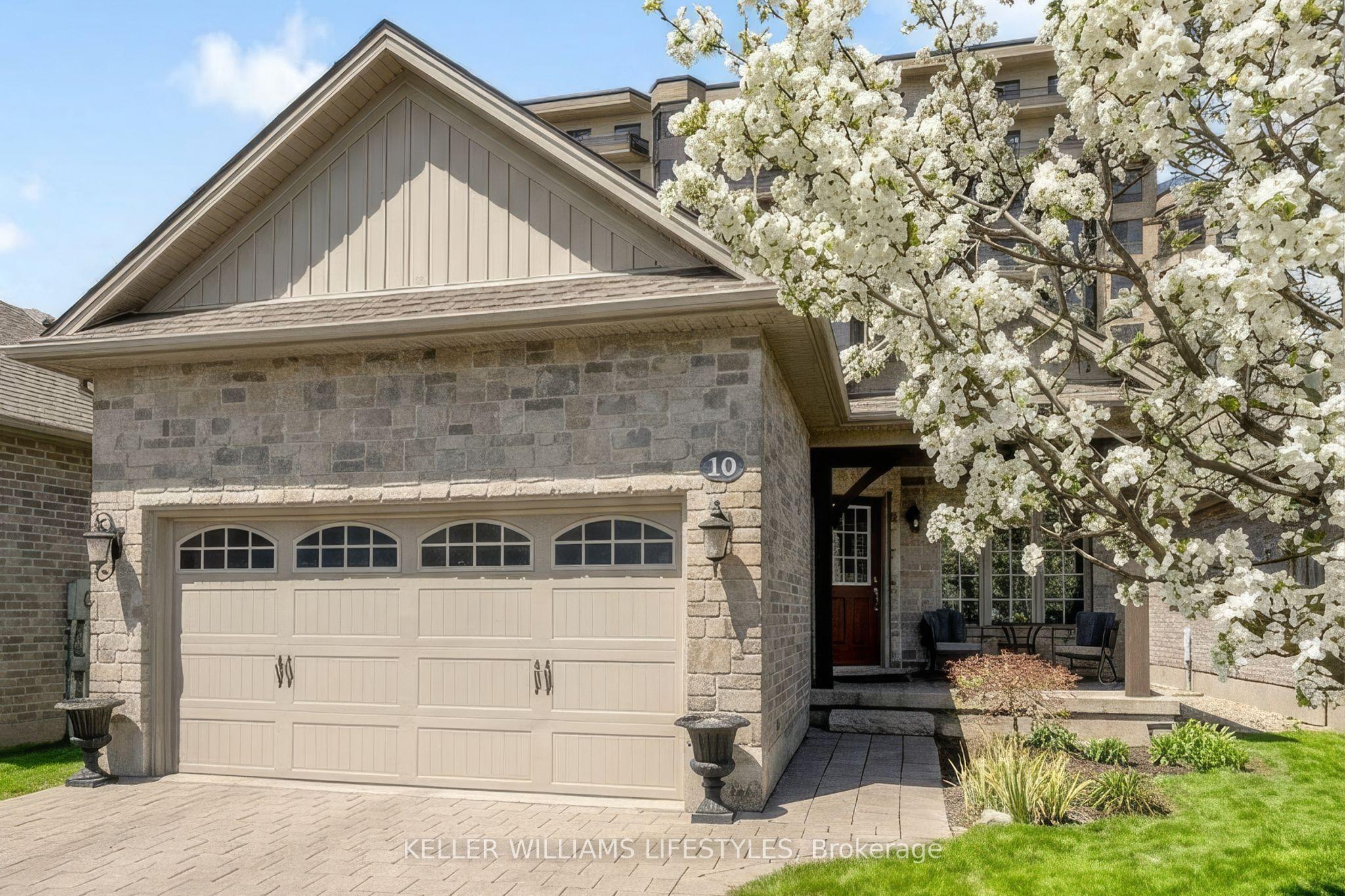 1144 CORONATION Drive, Unit 10 — photo 1