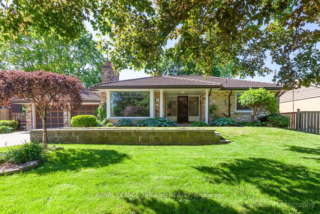 37 Dennis Avenue — photo 1