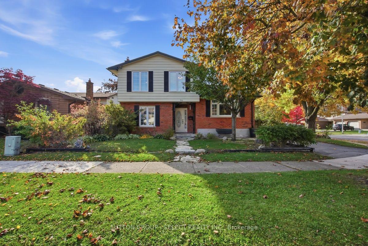 25 Finch Crescent — photo 1