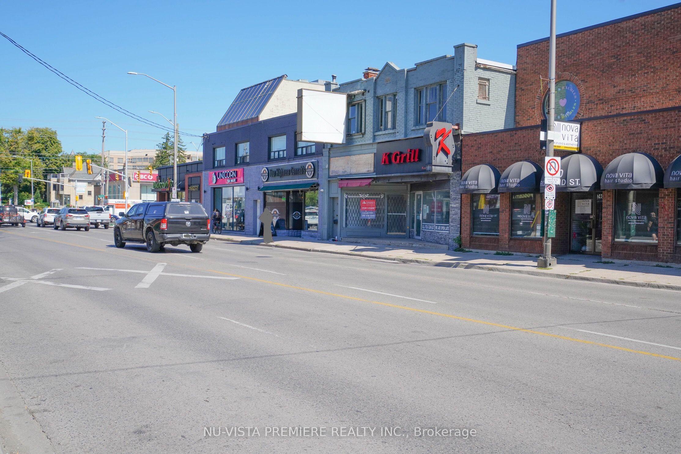 742 Richmond Street, Unit 2 — photo 1