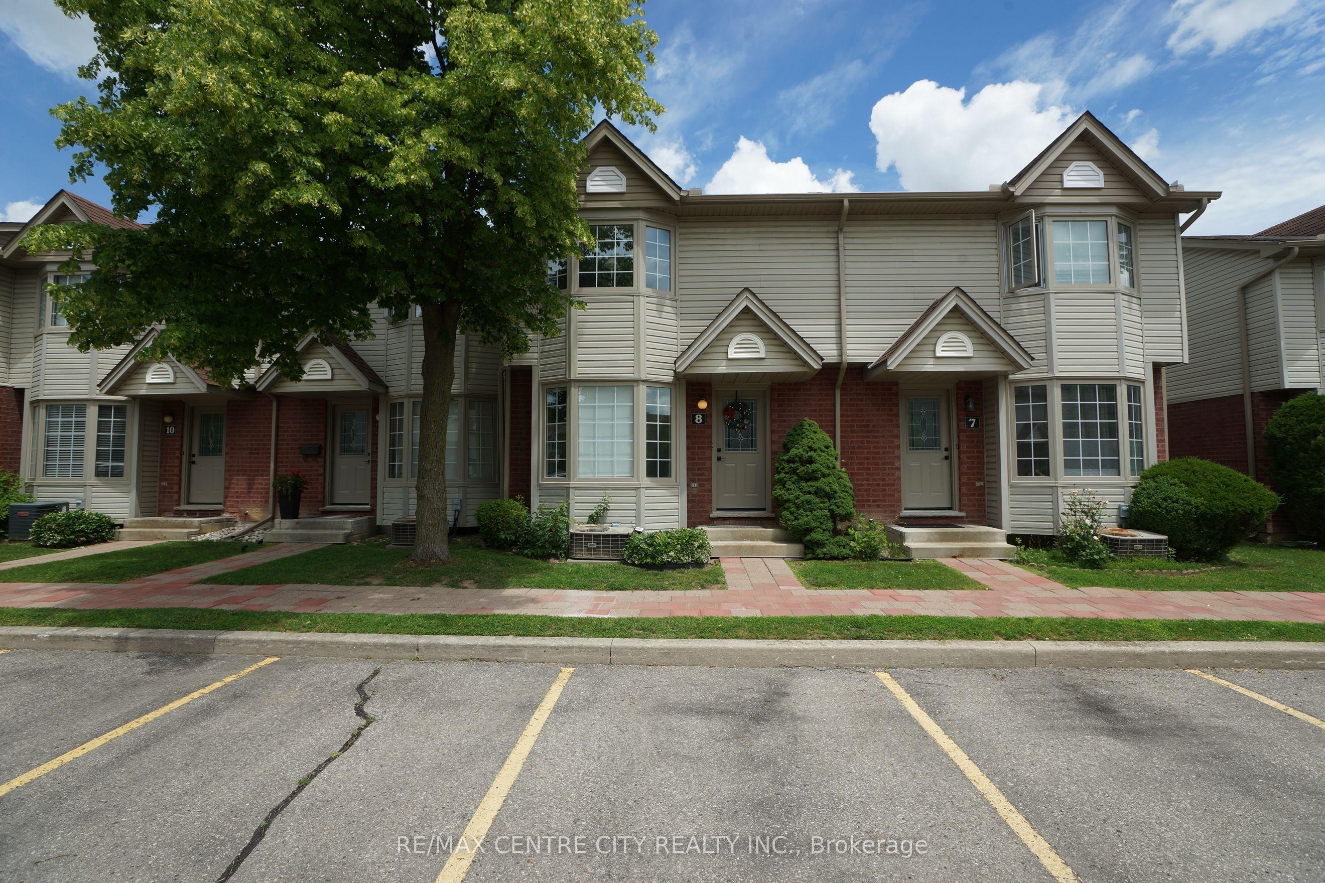50 Chapman Court, Unit 8 — photo 1
