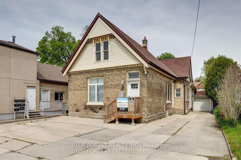 36 ADELAIDE Street S — photo 1