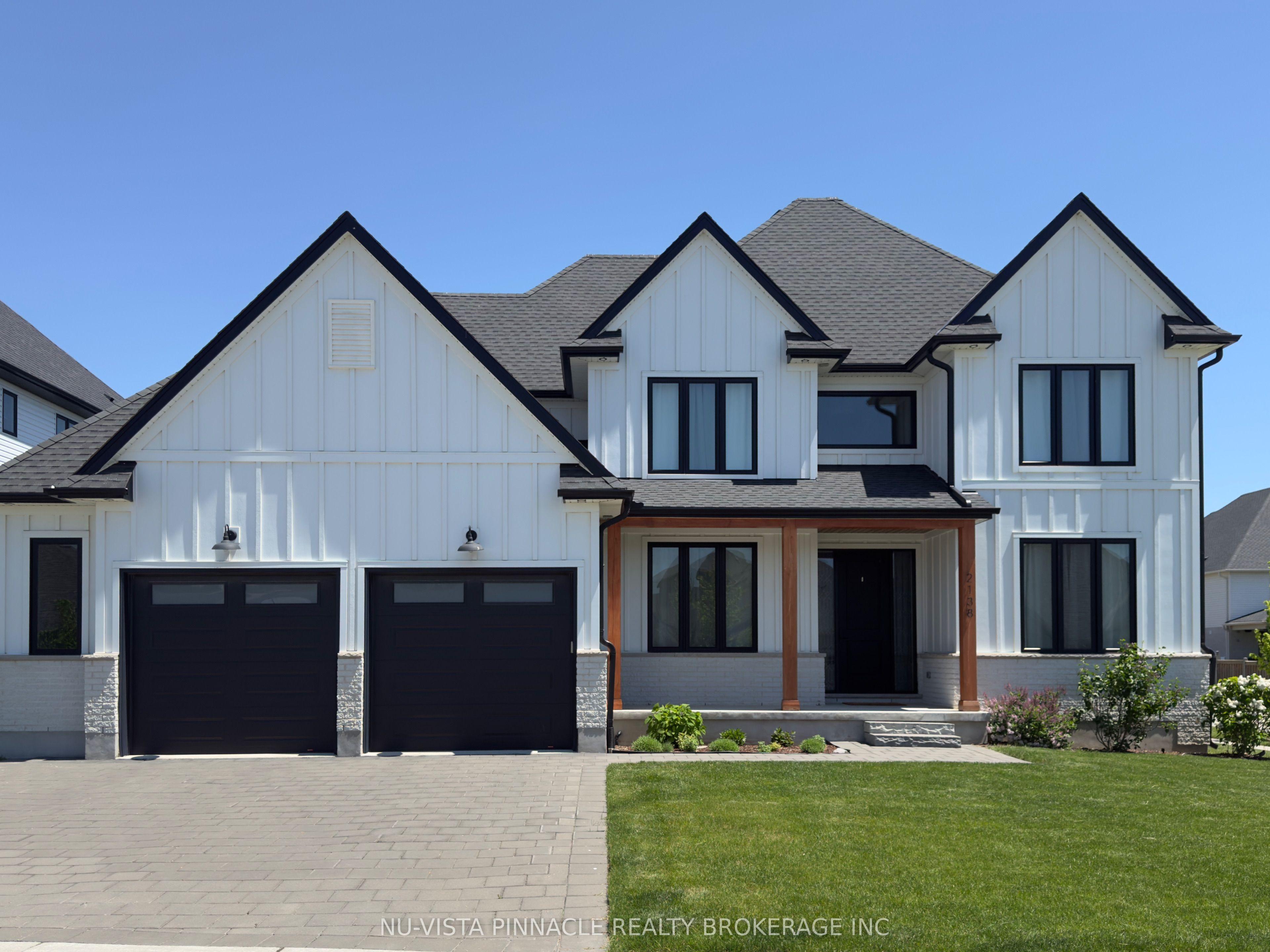 2138 Wallingford Avenue — photo 1