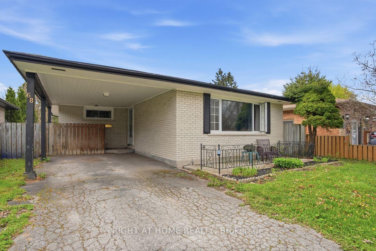 68 Talavera Crescent — photo 1