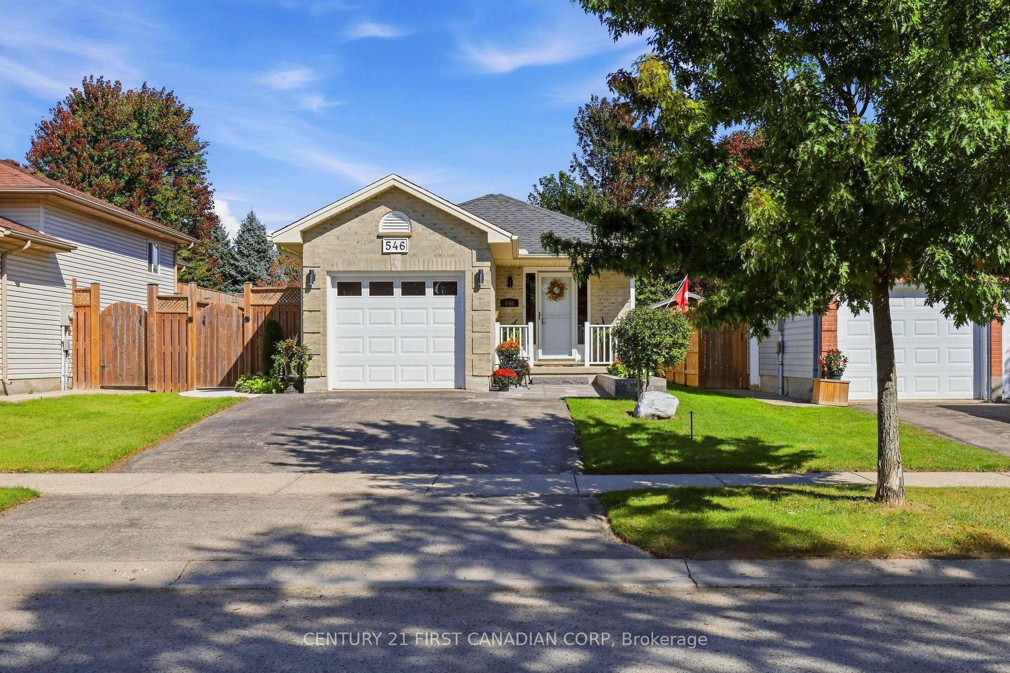 546 Talltree Crescent — photo 1