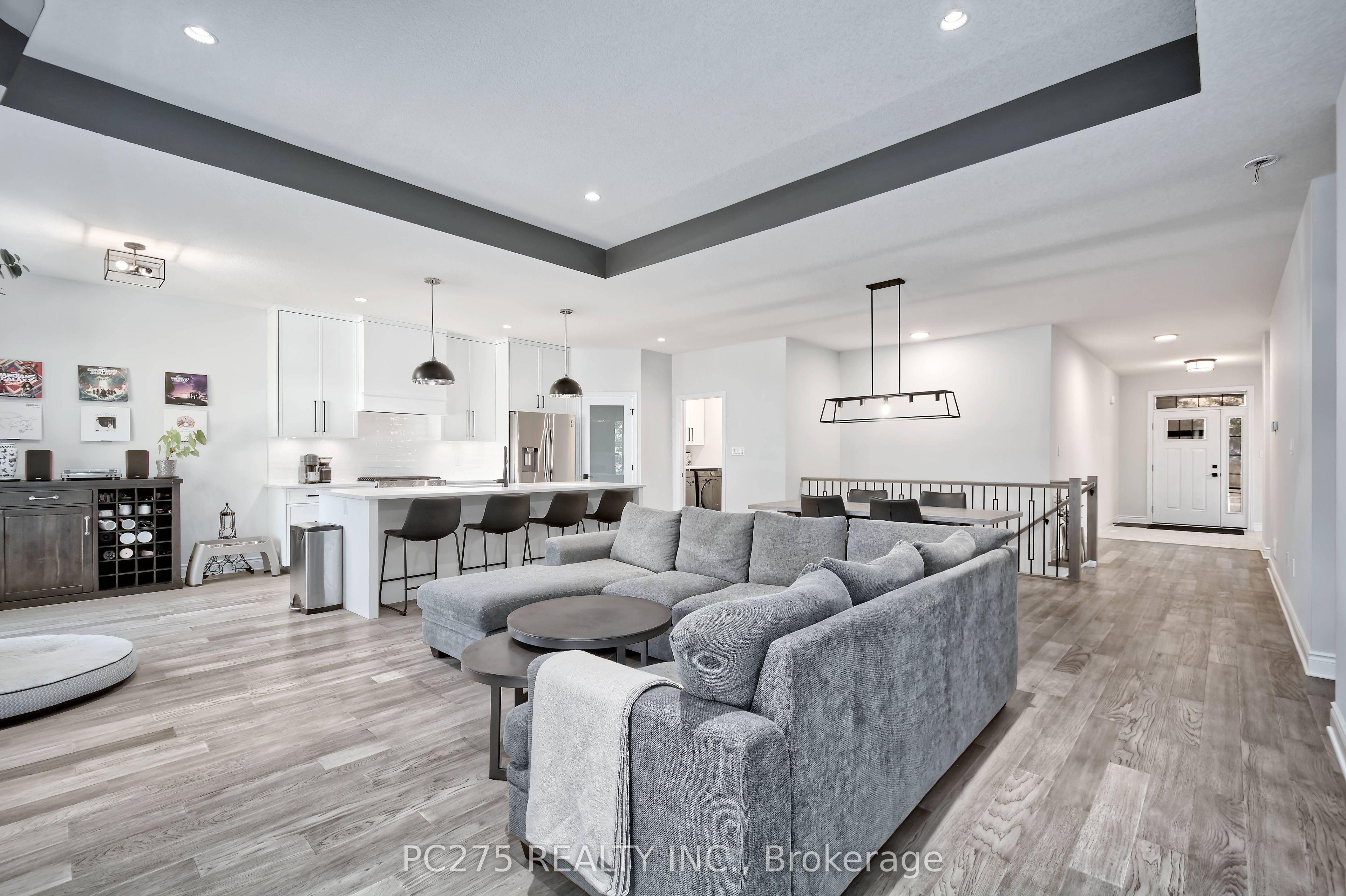 2022 UPPERPOINT Boulevard, Unit 10 — photo 1