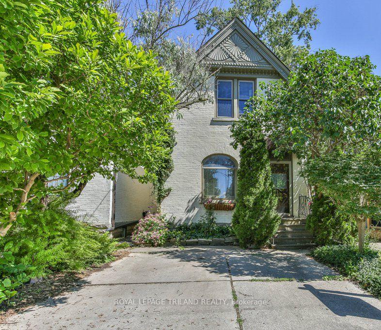 38 BYRON Avenue E — photo 1