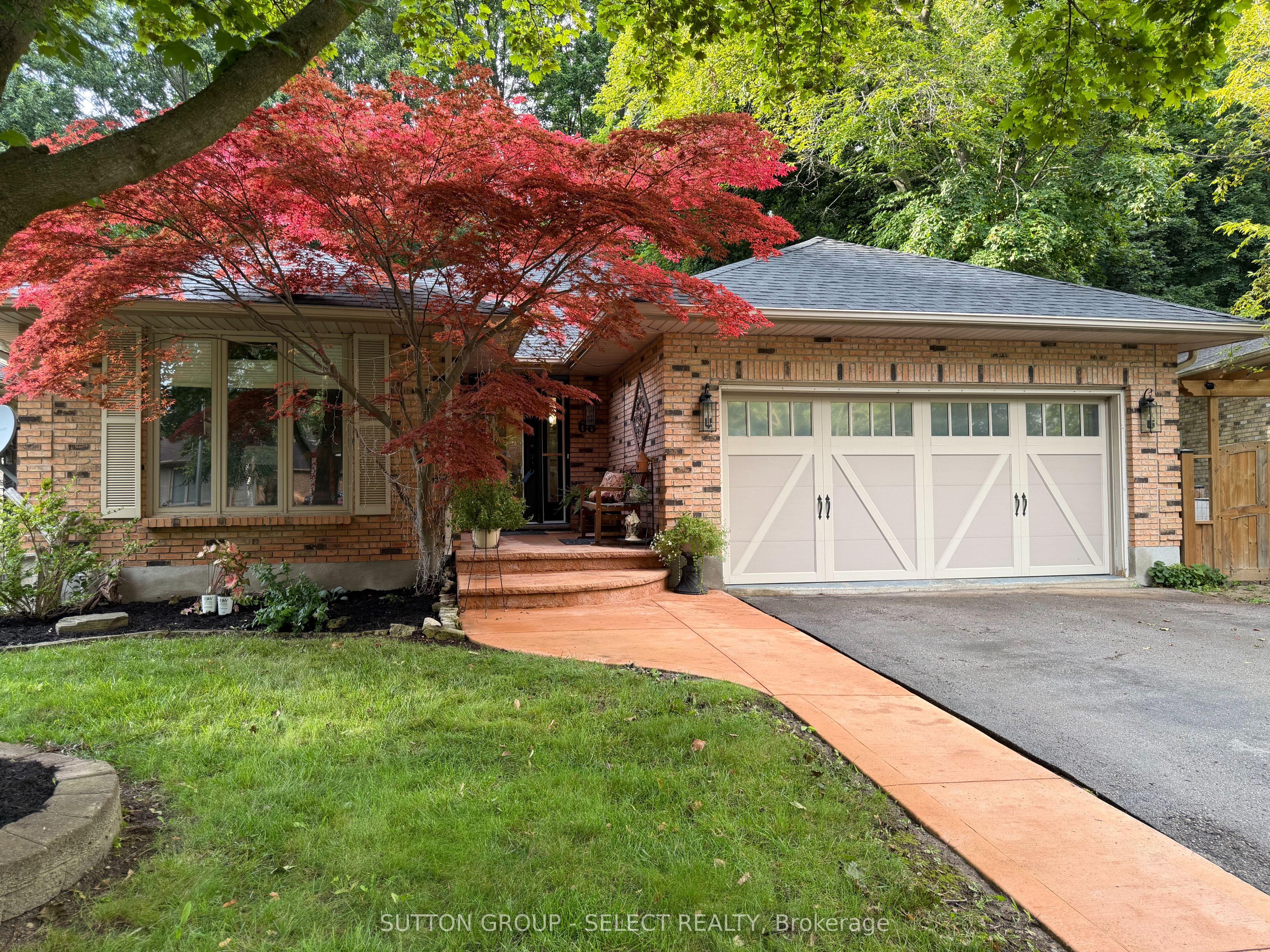 68 Midale Crescent — photo 1