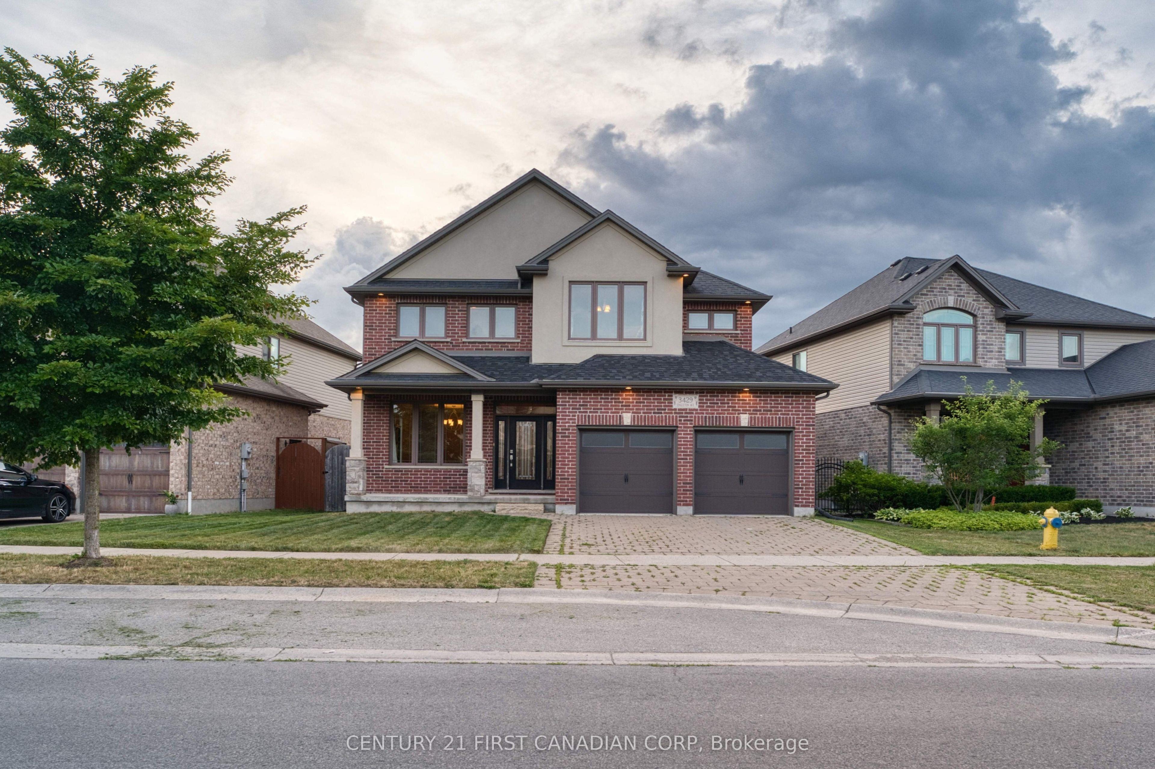 3429 Singleton Avenue — photo 1