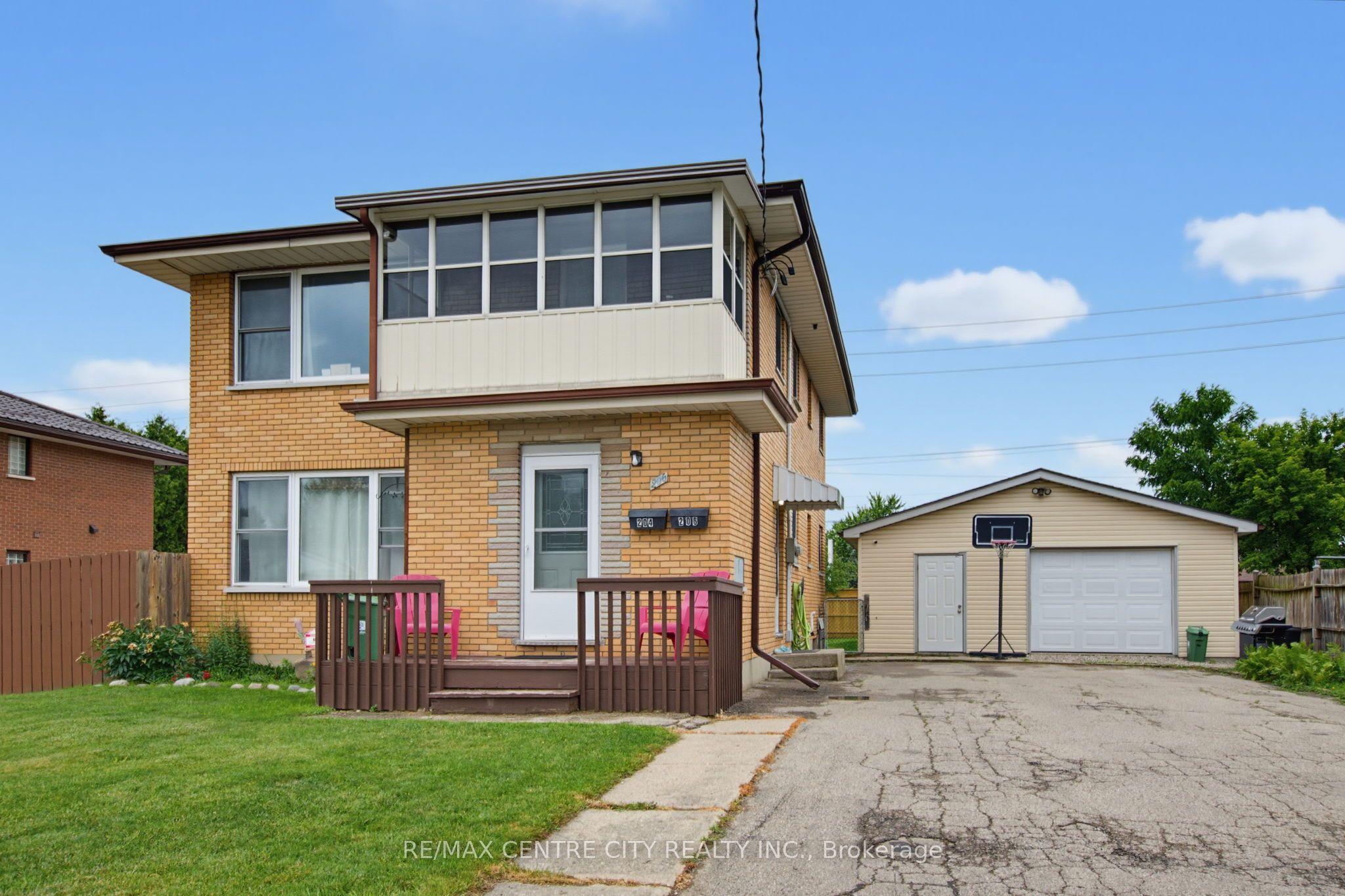 204 Burnside Drive — photo 1
