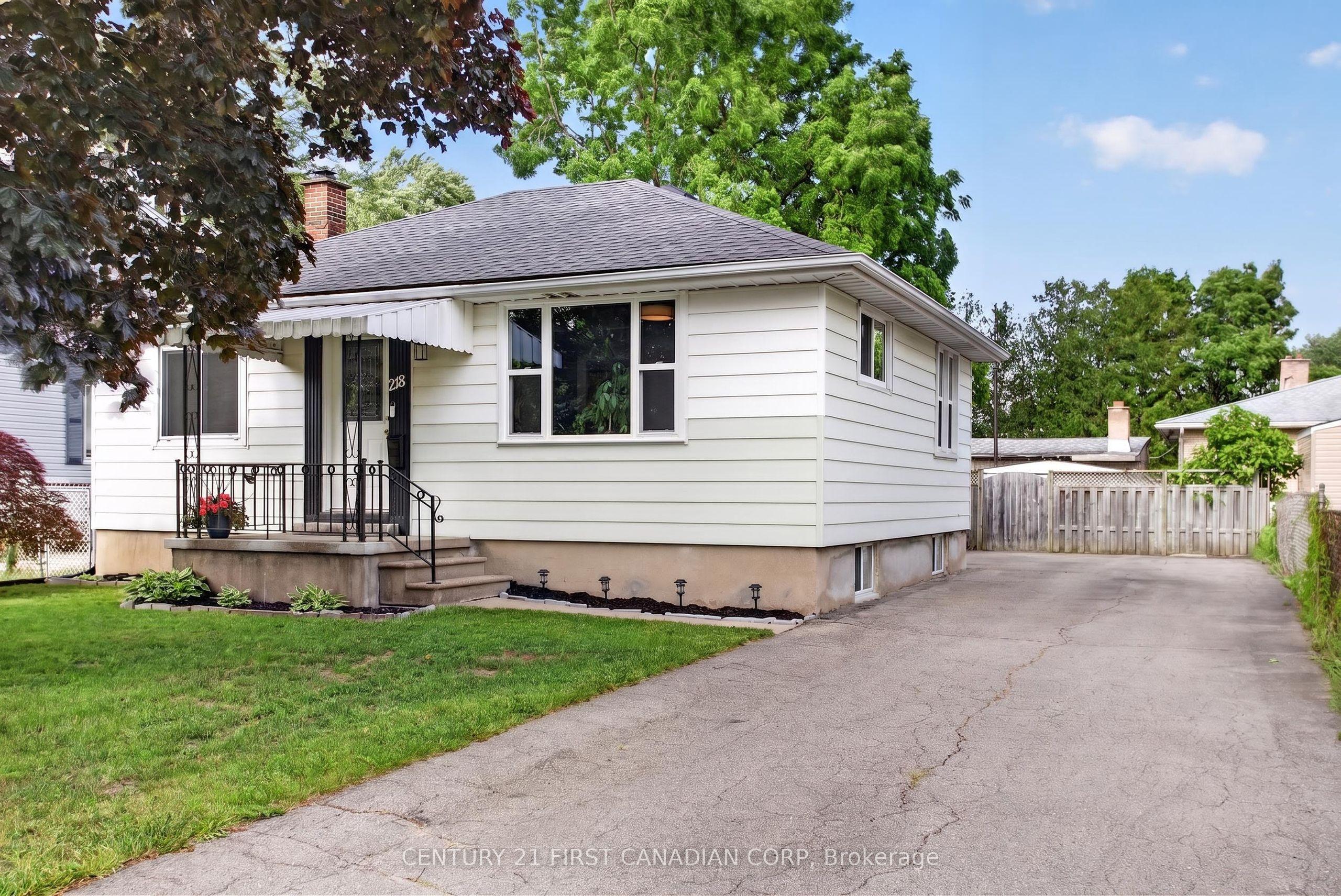 218 Vancouver Street — photo 1