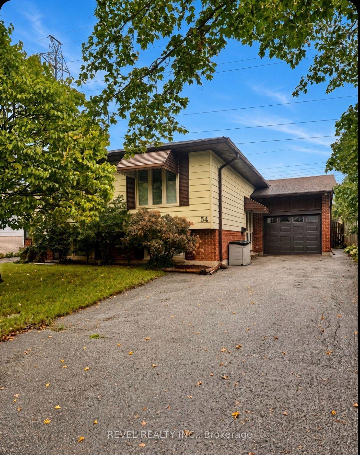 54 Lysanda Avenue — photo 1