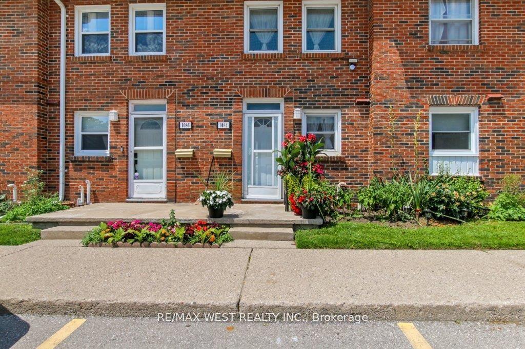 1084 Southdale Road E — photo 1