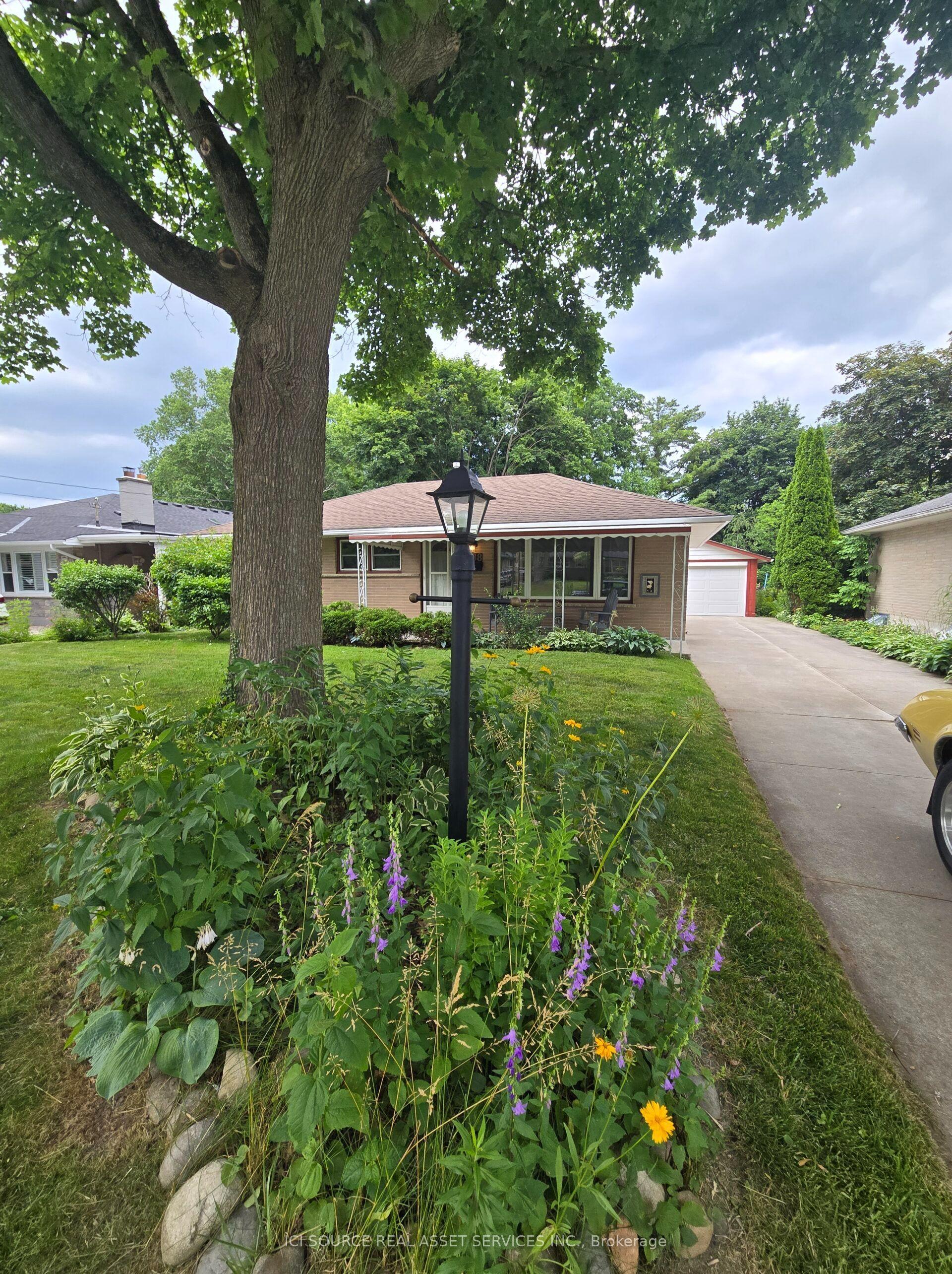 388 Griffith Street — photo 1