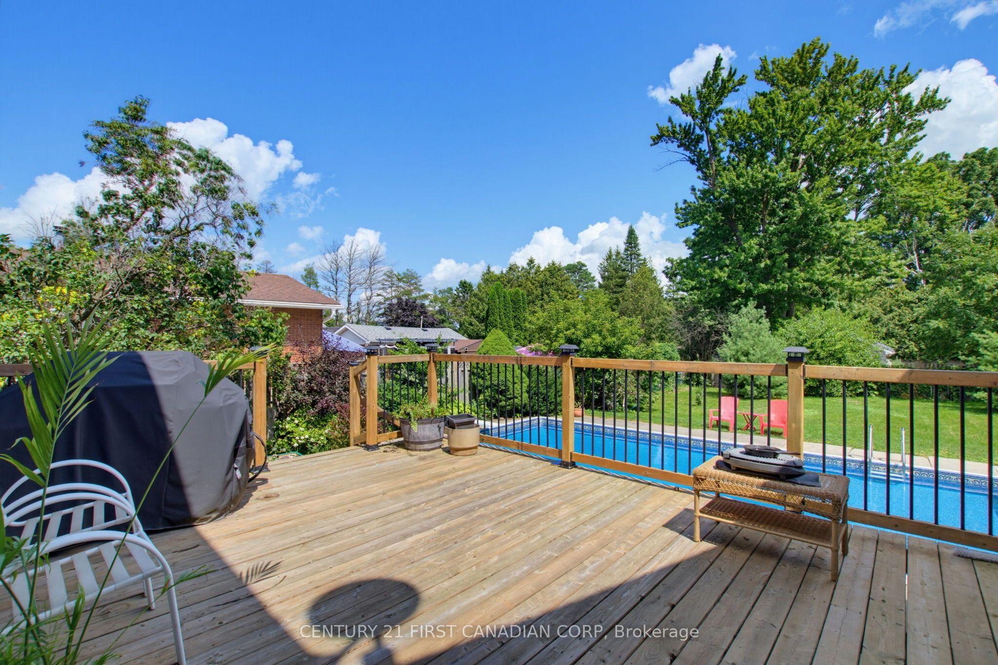 444 Forest Lawn Avenue — photo 1