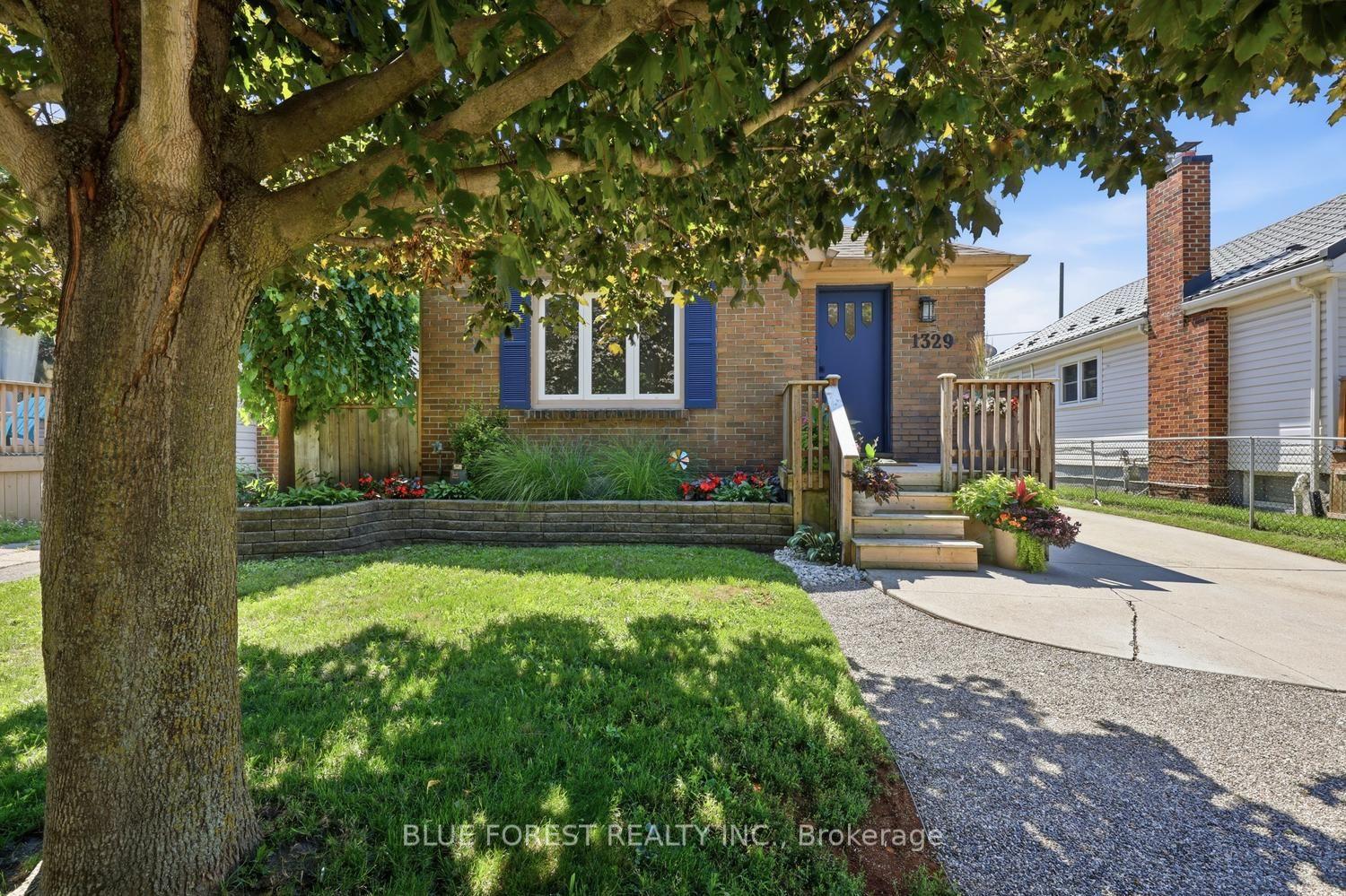 1329 Brydges Street — photo 1