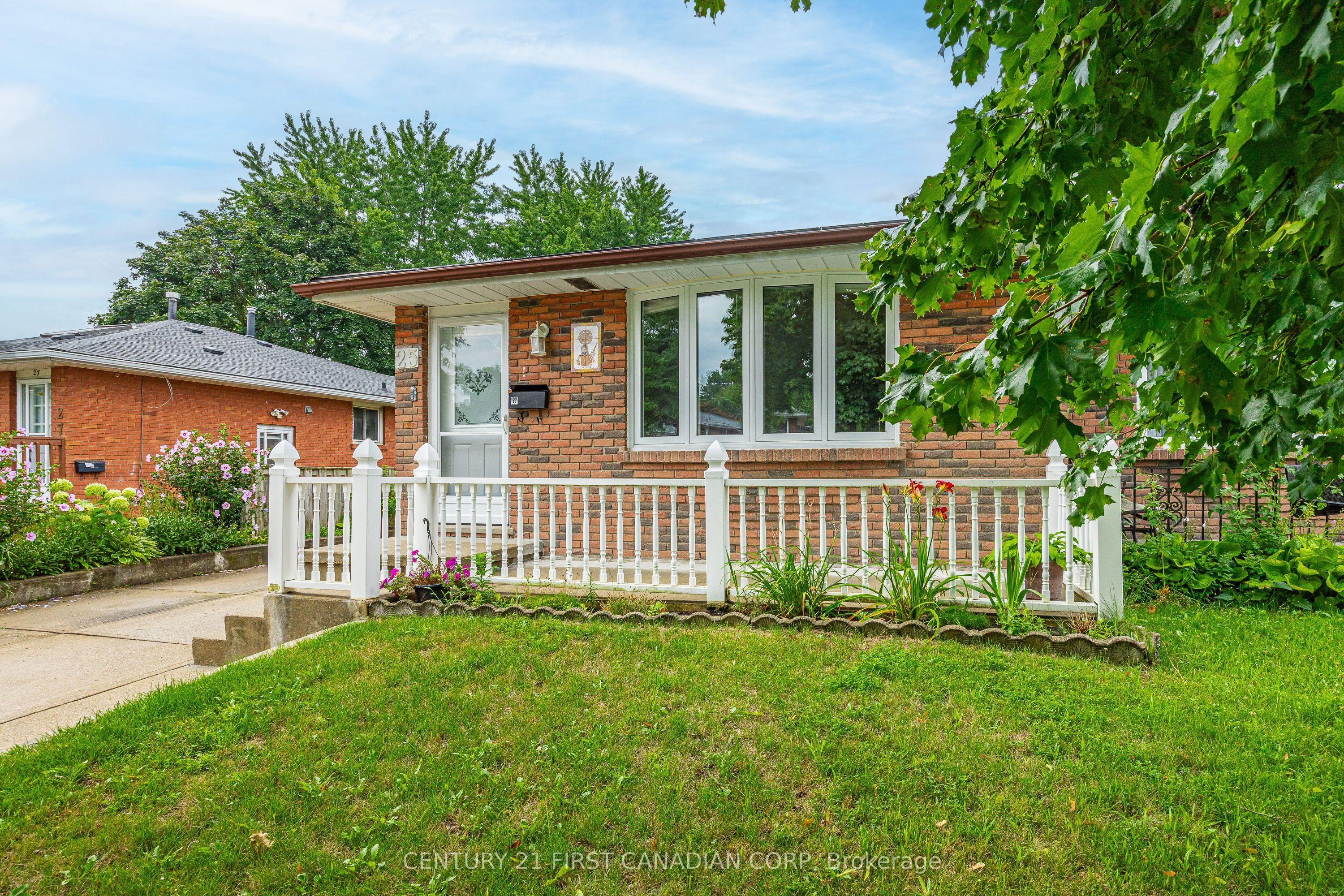 25 Noel Avenue — photo 1