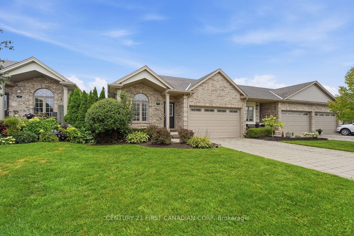 1571 Coronation Drive, Unit 7 — photo 1