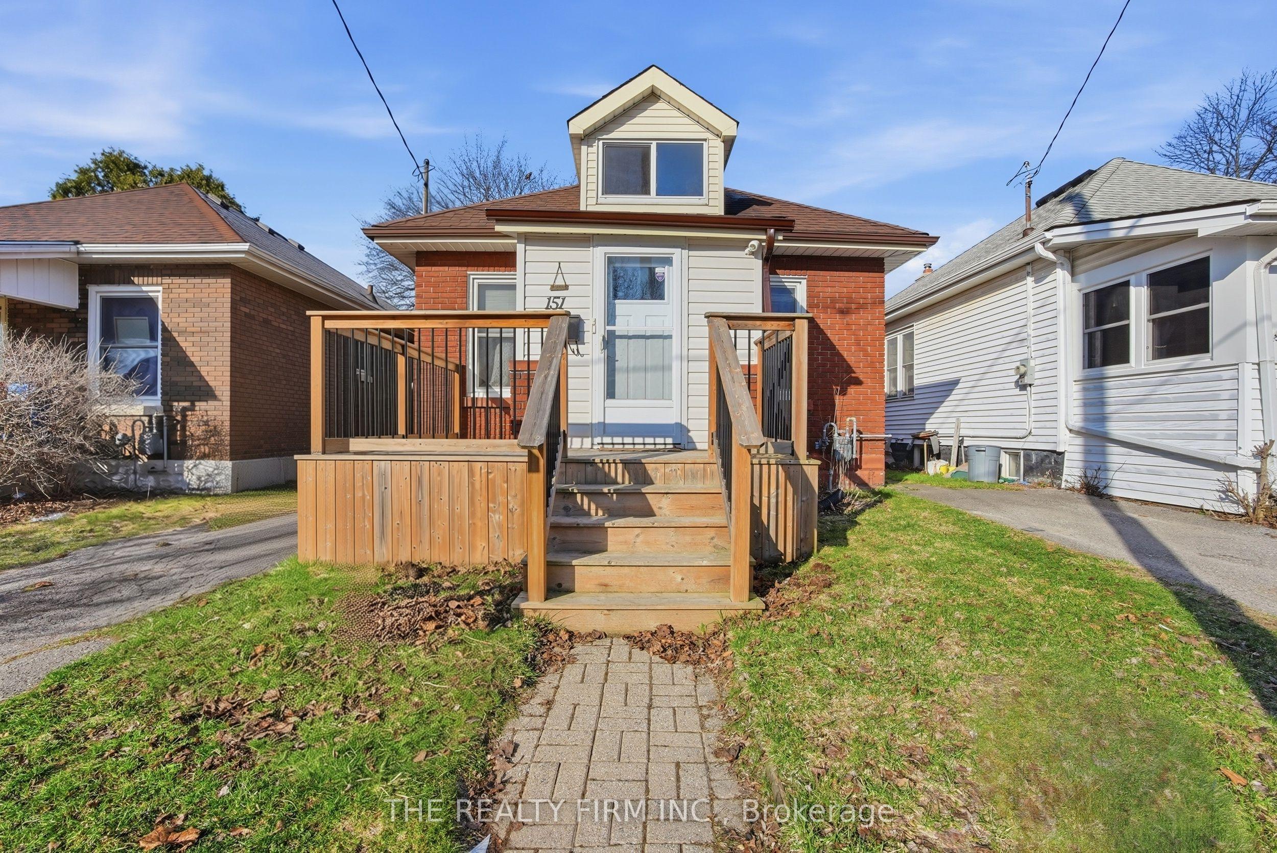 151 Brisbin Street — photo 1
