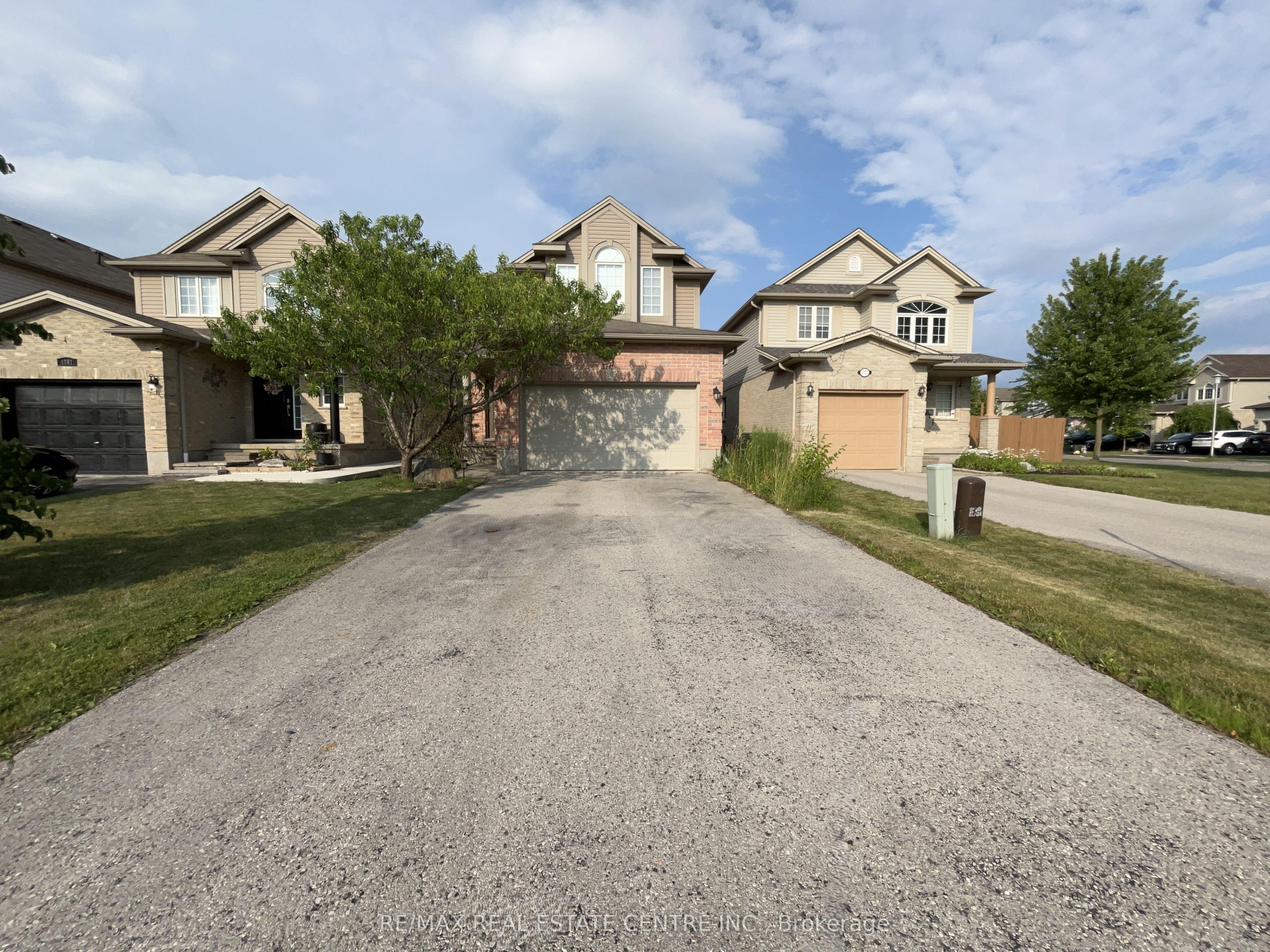 1771 MICKLEBOROUGH Drive W — photo 1
