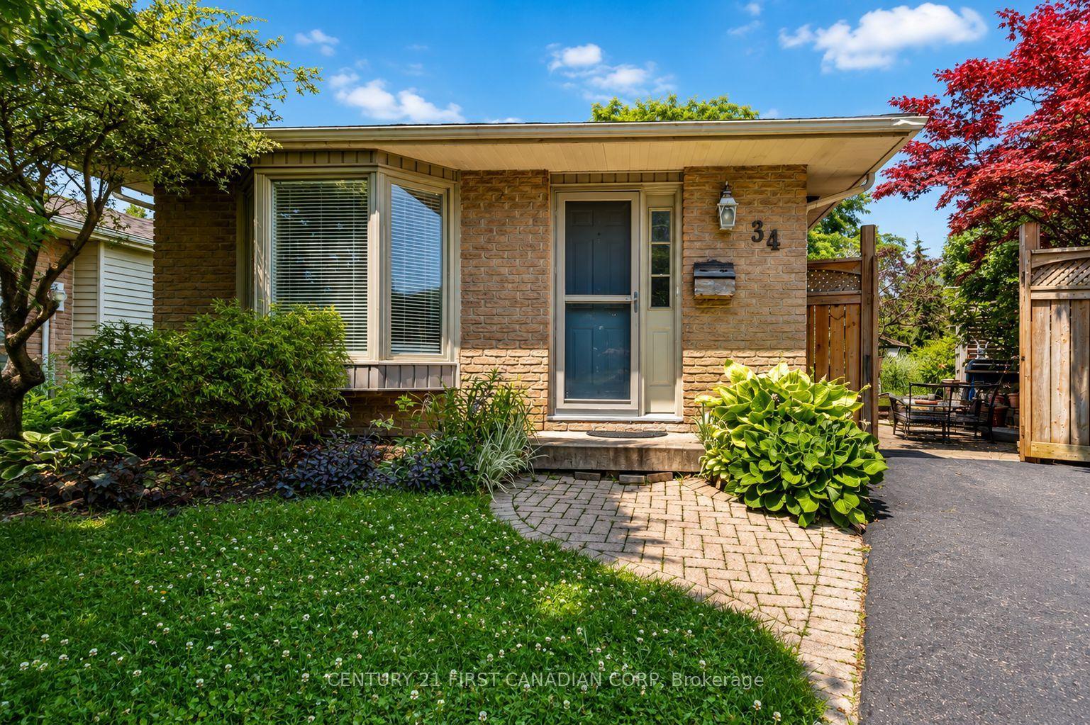 34 Speight Court — photo 1