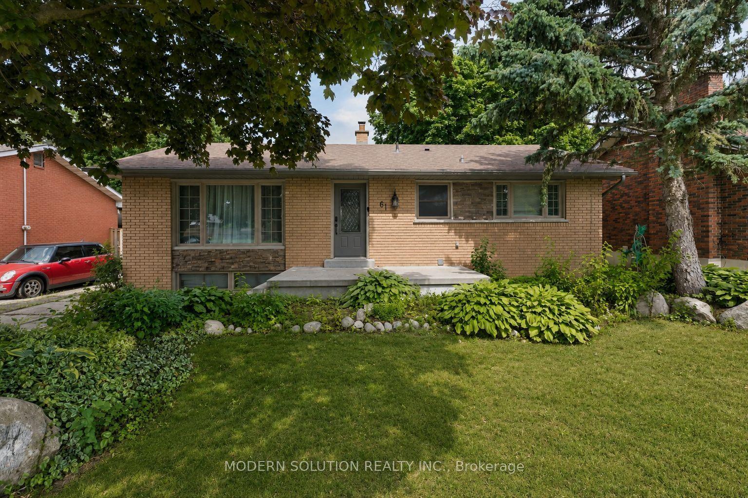 61 Godfrey Drive — photo 1
