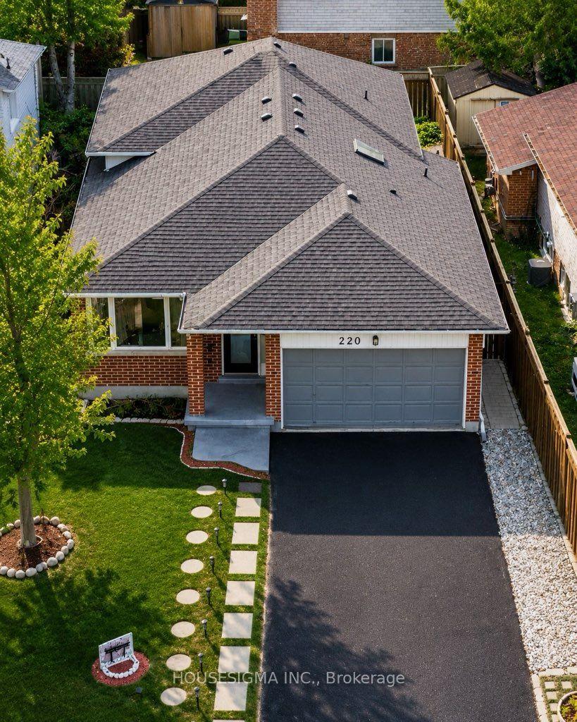 220 Killarney Grove — photo 1