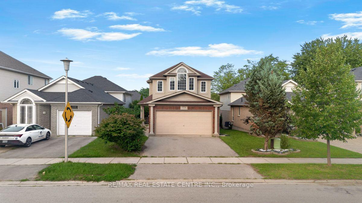 714 OAKCROSSING Road — photo 1