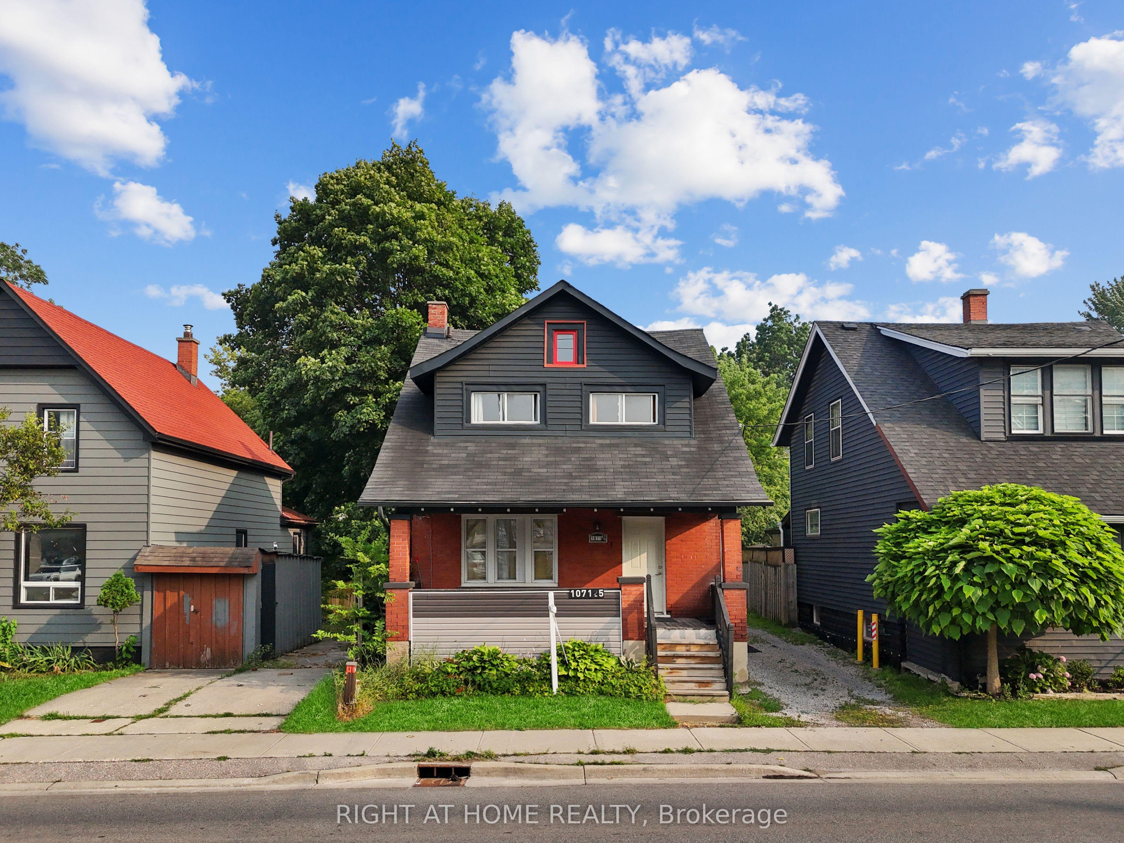 1071.5 Florence Street — photo 1