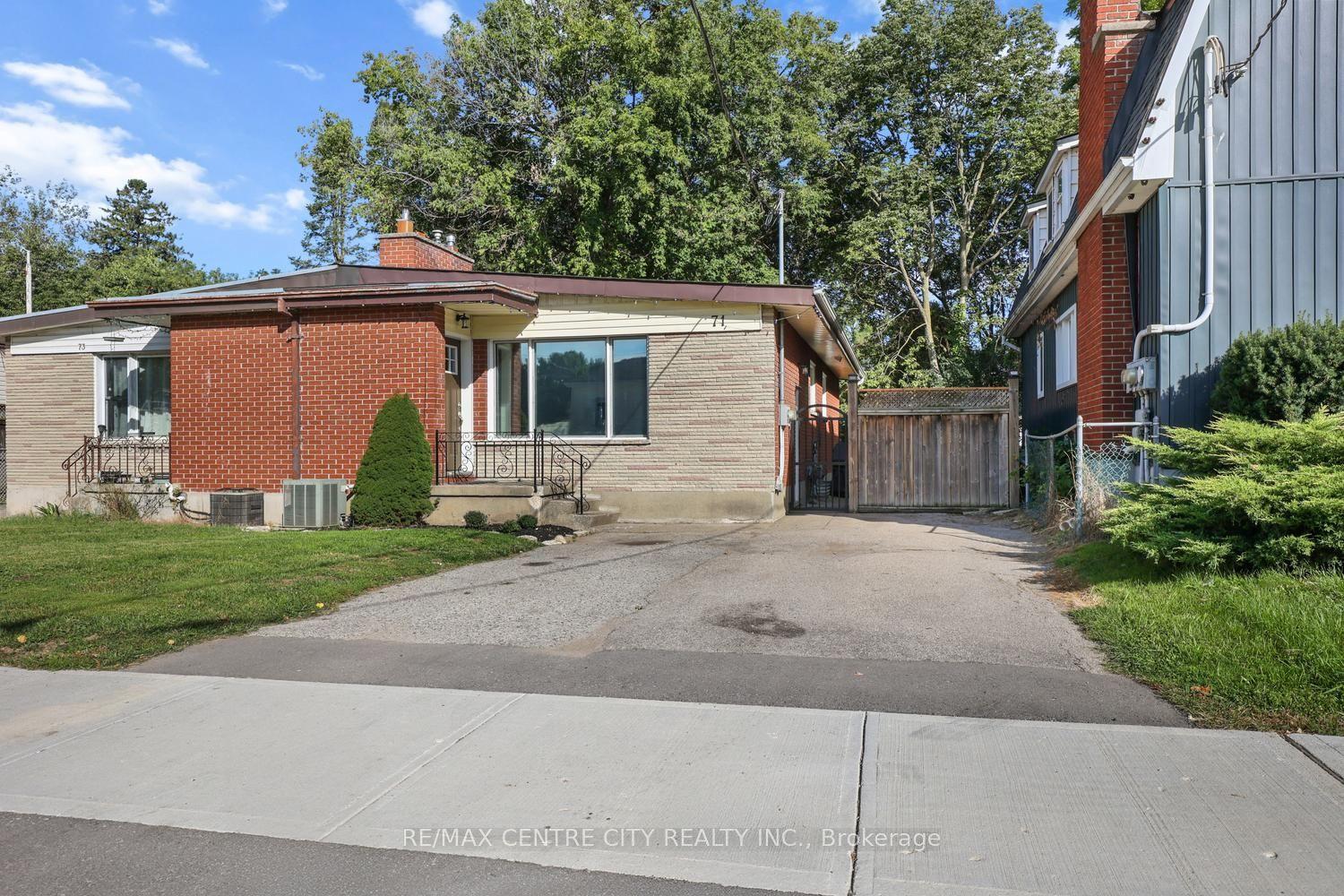 71 Cavendish Crescent — photo 1