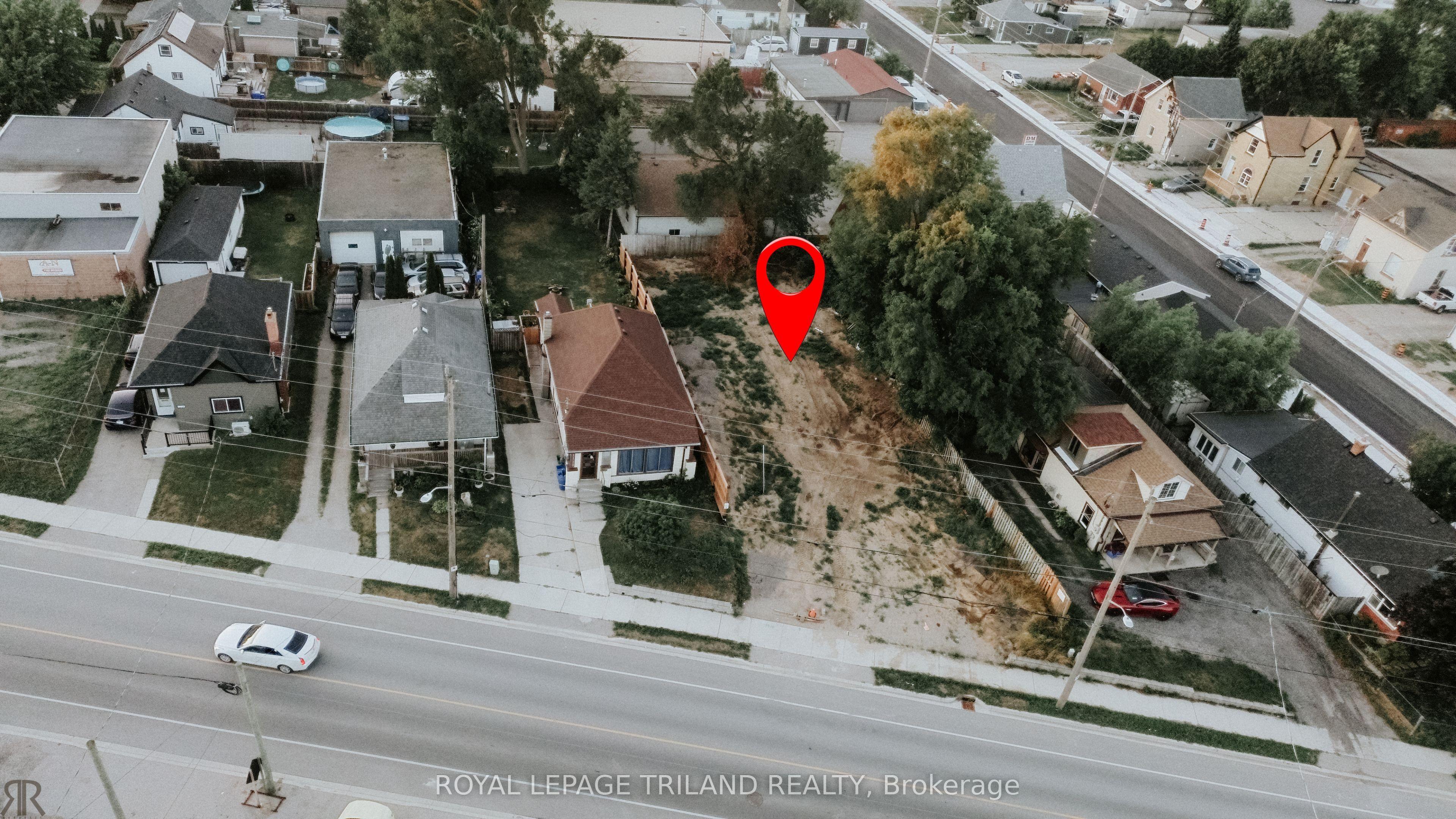 1132 Brydges Street — photo 1