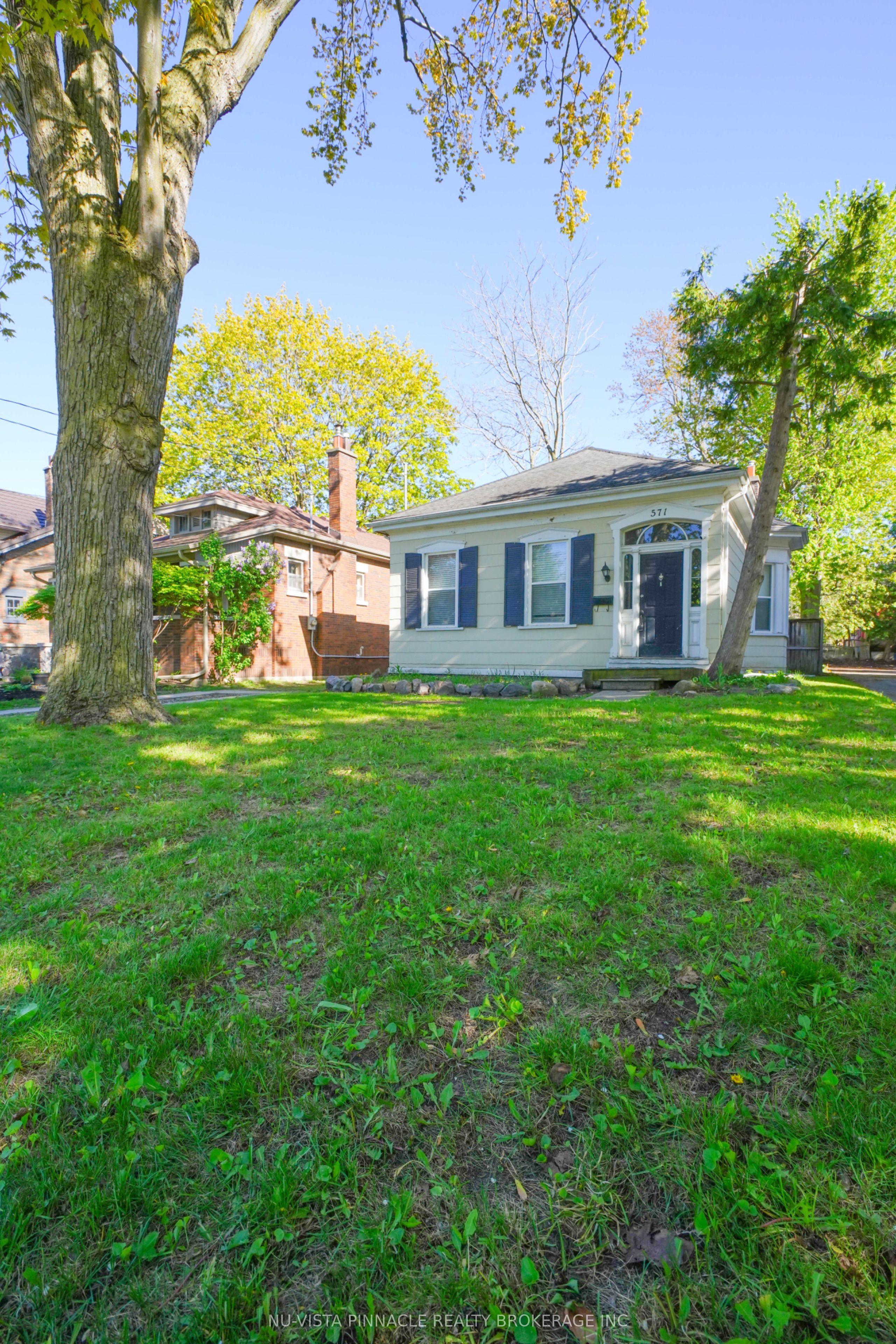 571 Dufferin Avenue — photo 1