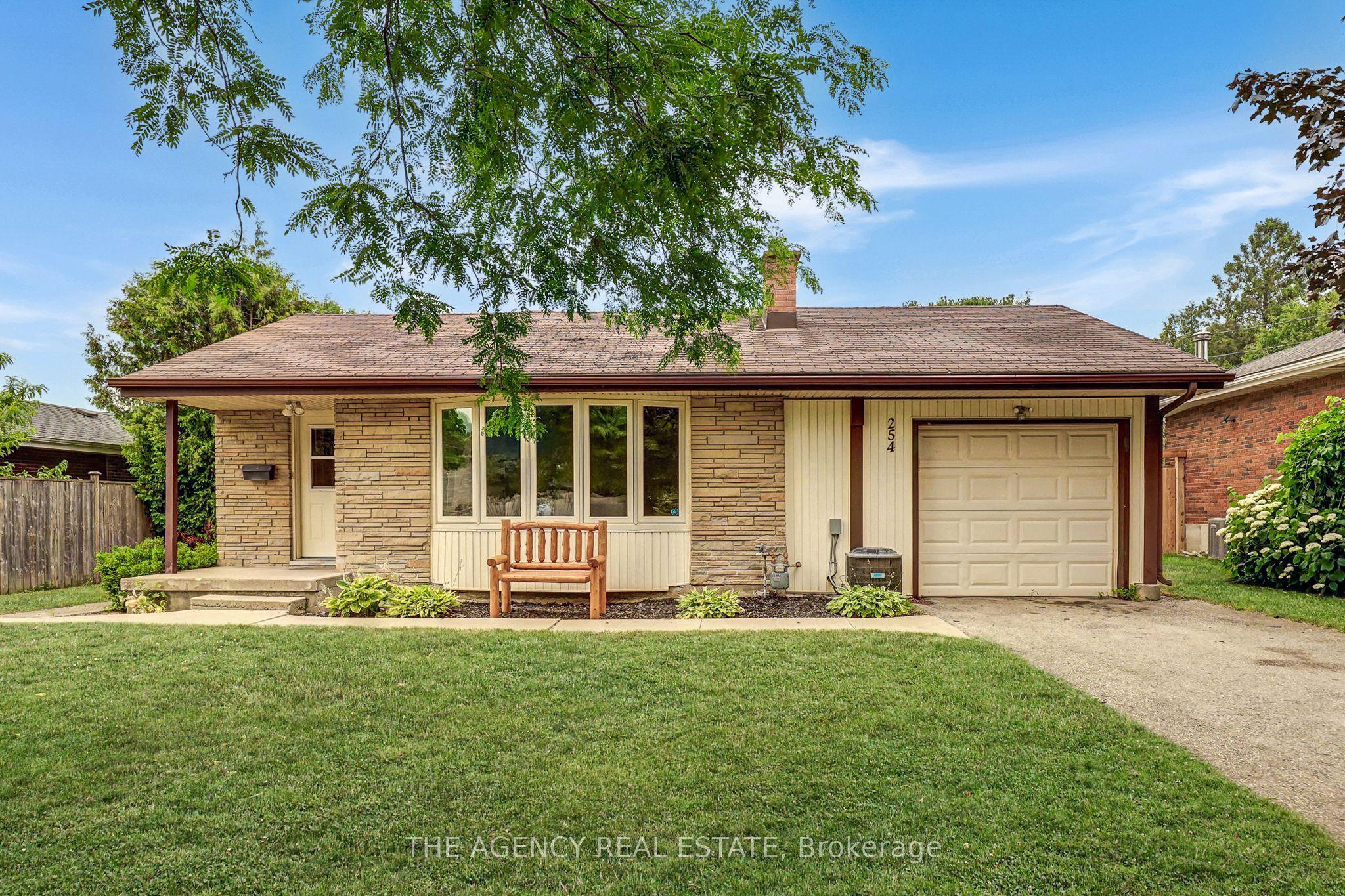 254 King Edward Avenue — photo 1