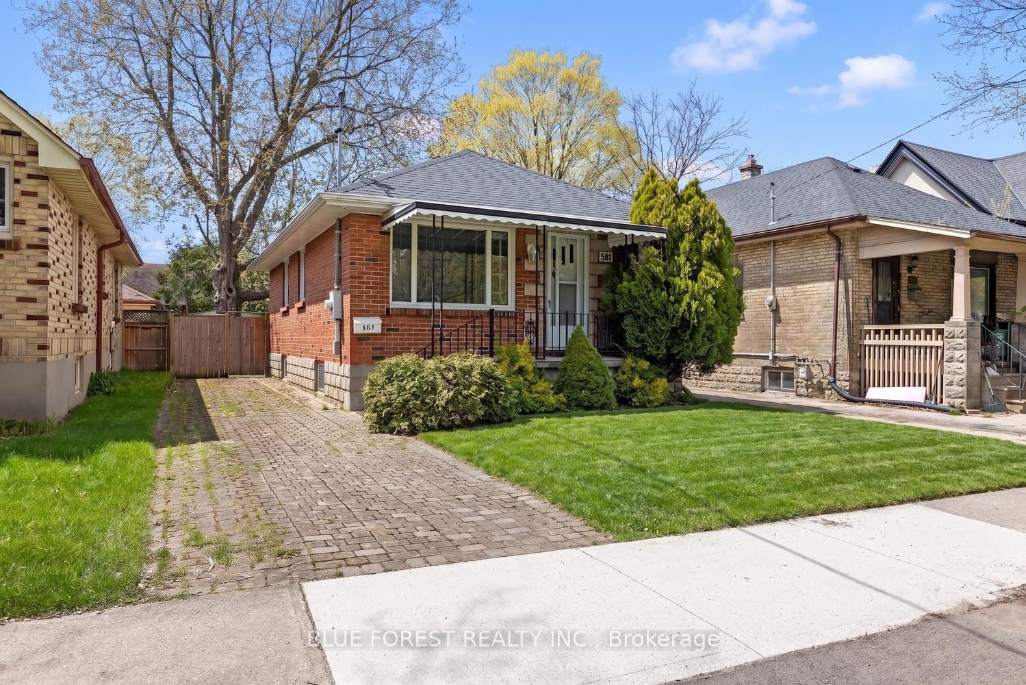 581 Hale Street — photo 1